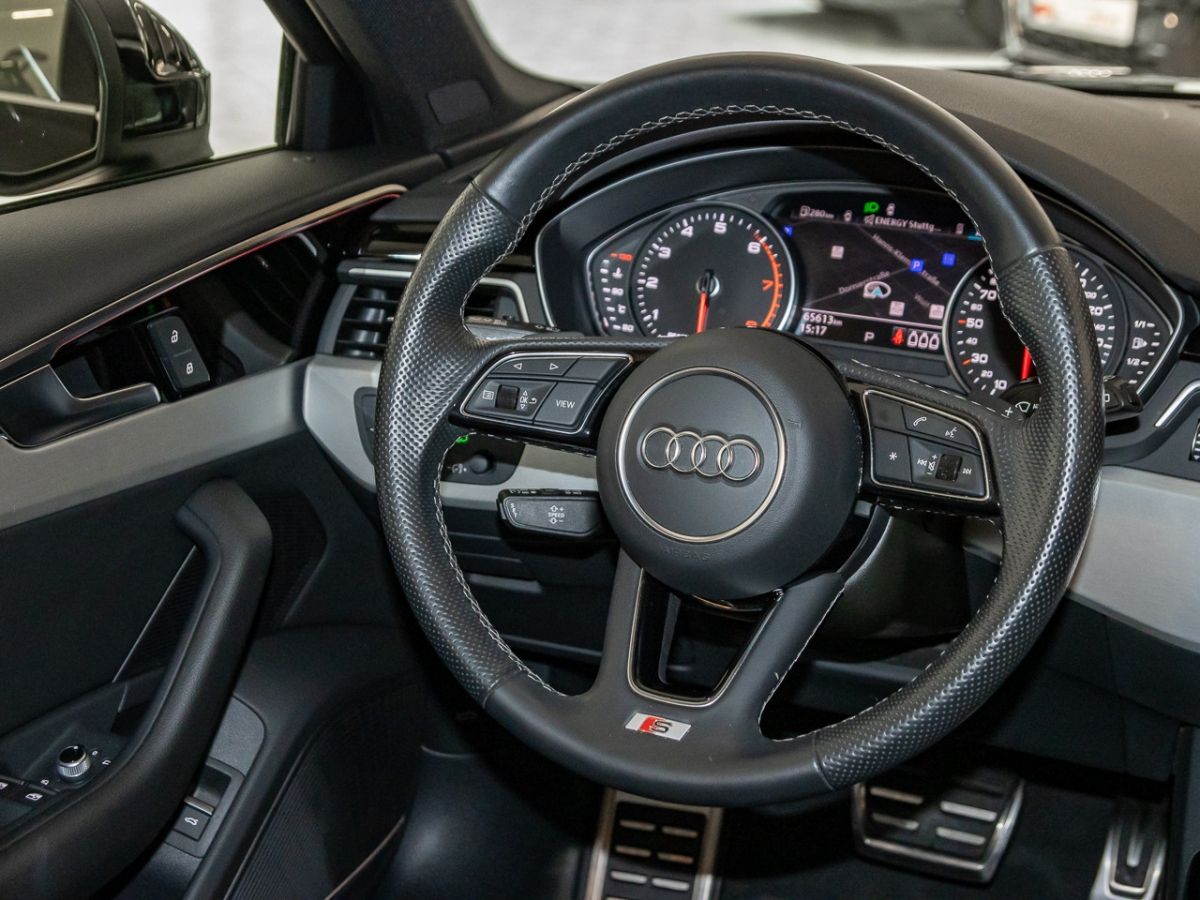 Audi A4 Avant 35 TFSI advanced S line - Samsaru's Car Outlet