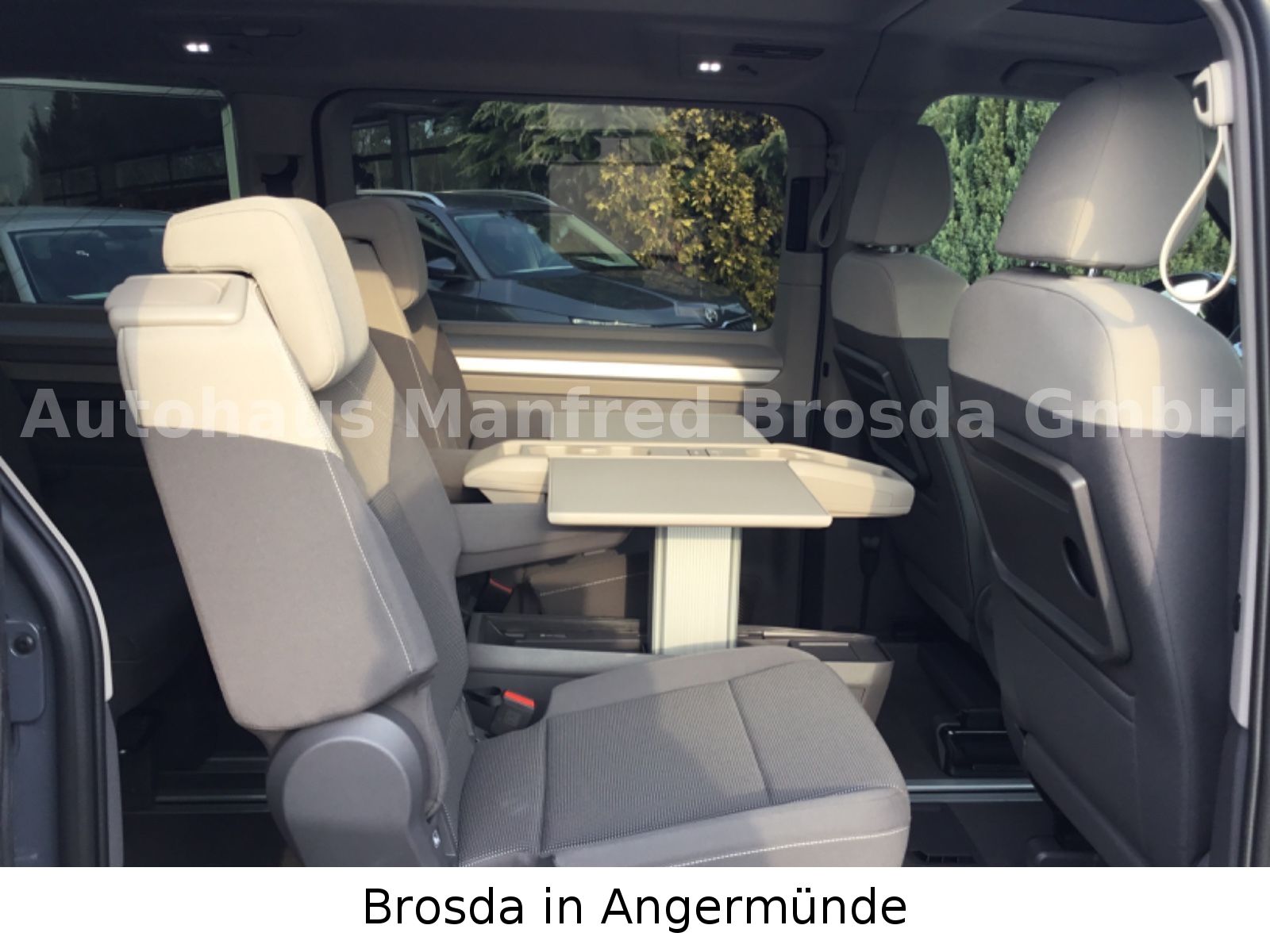 Volkswagen T7 Multivan - Samsaru's Car Outlet