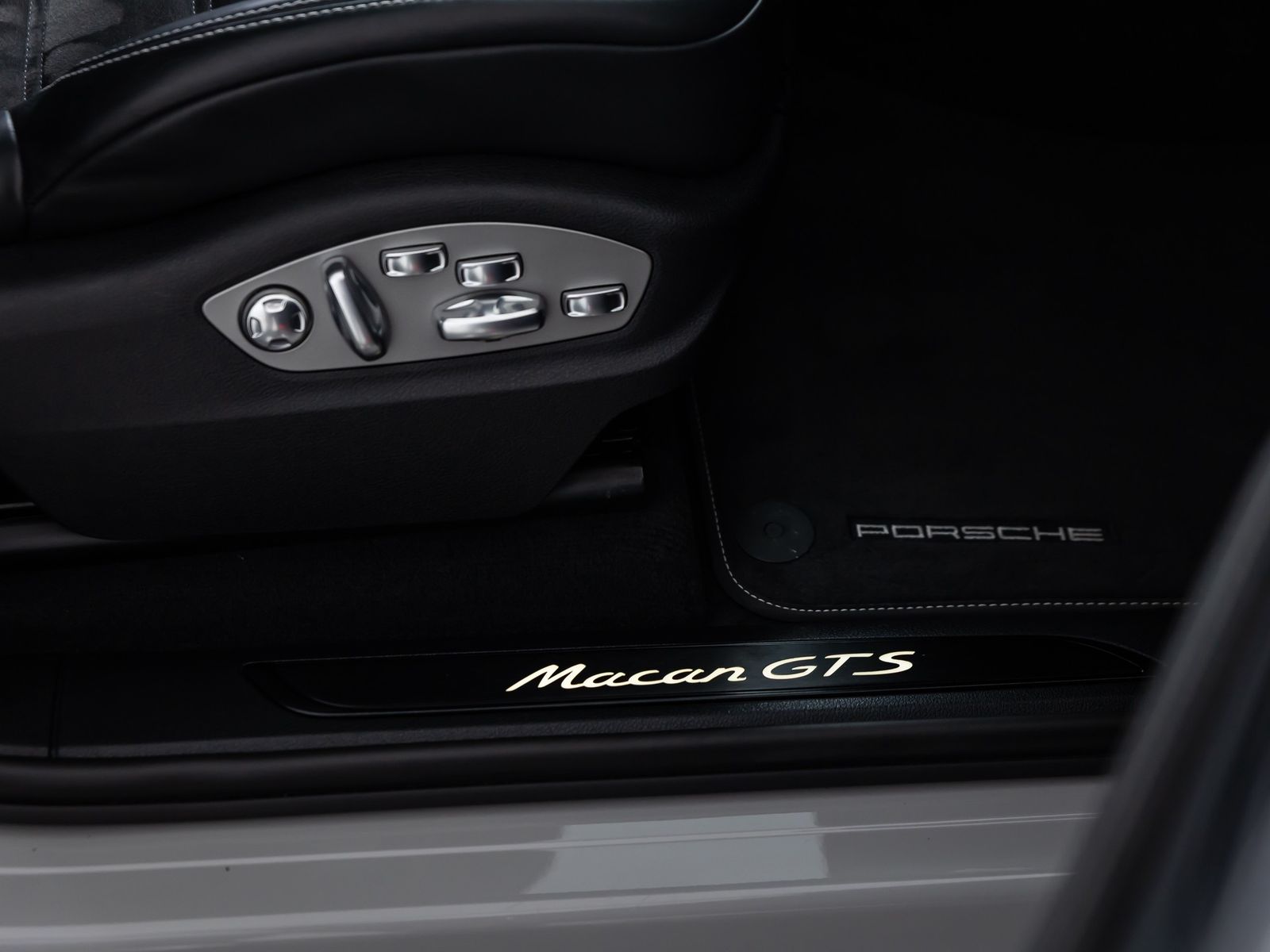 Porsche Macan GTS ACC*PANO*LUFT*BOSE*18-WEGE*STDHZ*360°