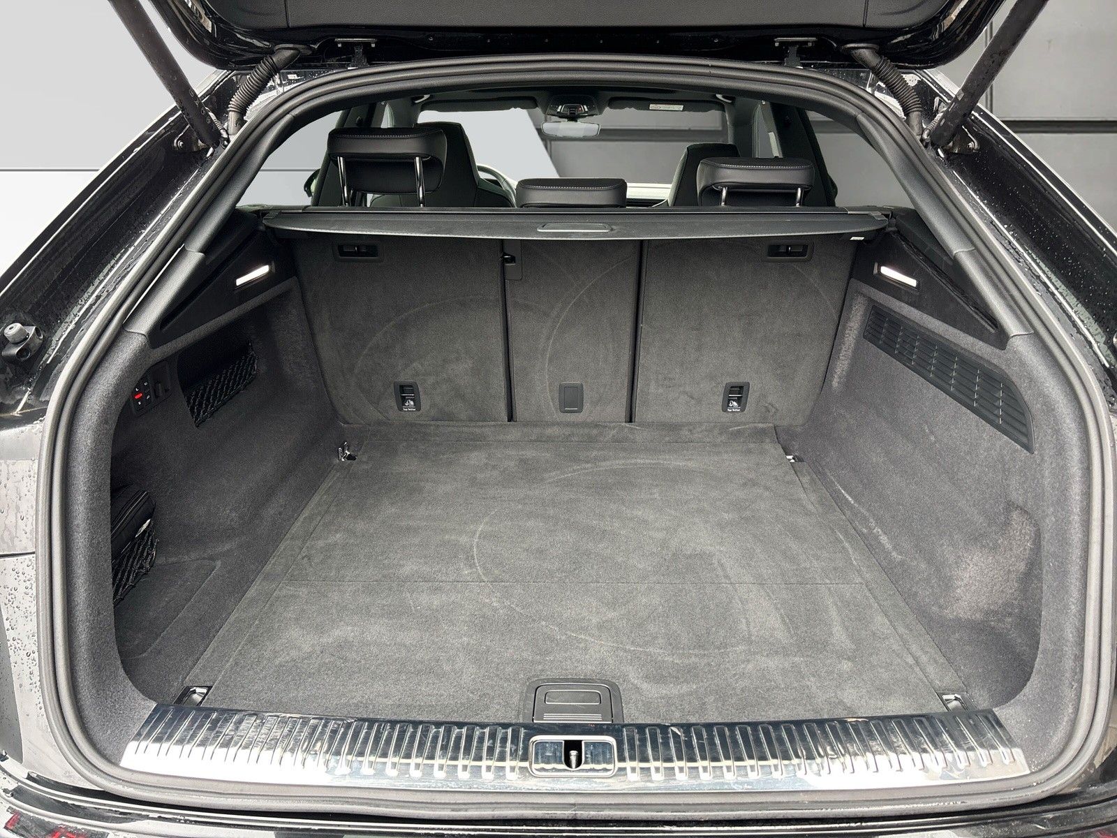 Audi RSQ8 Dynamik+*Keramik*B&O*Pano*Soft-Close*AHK*23