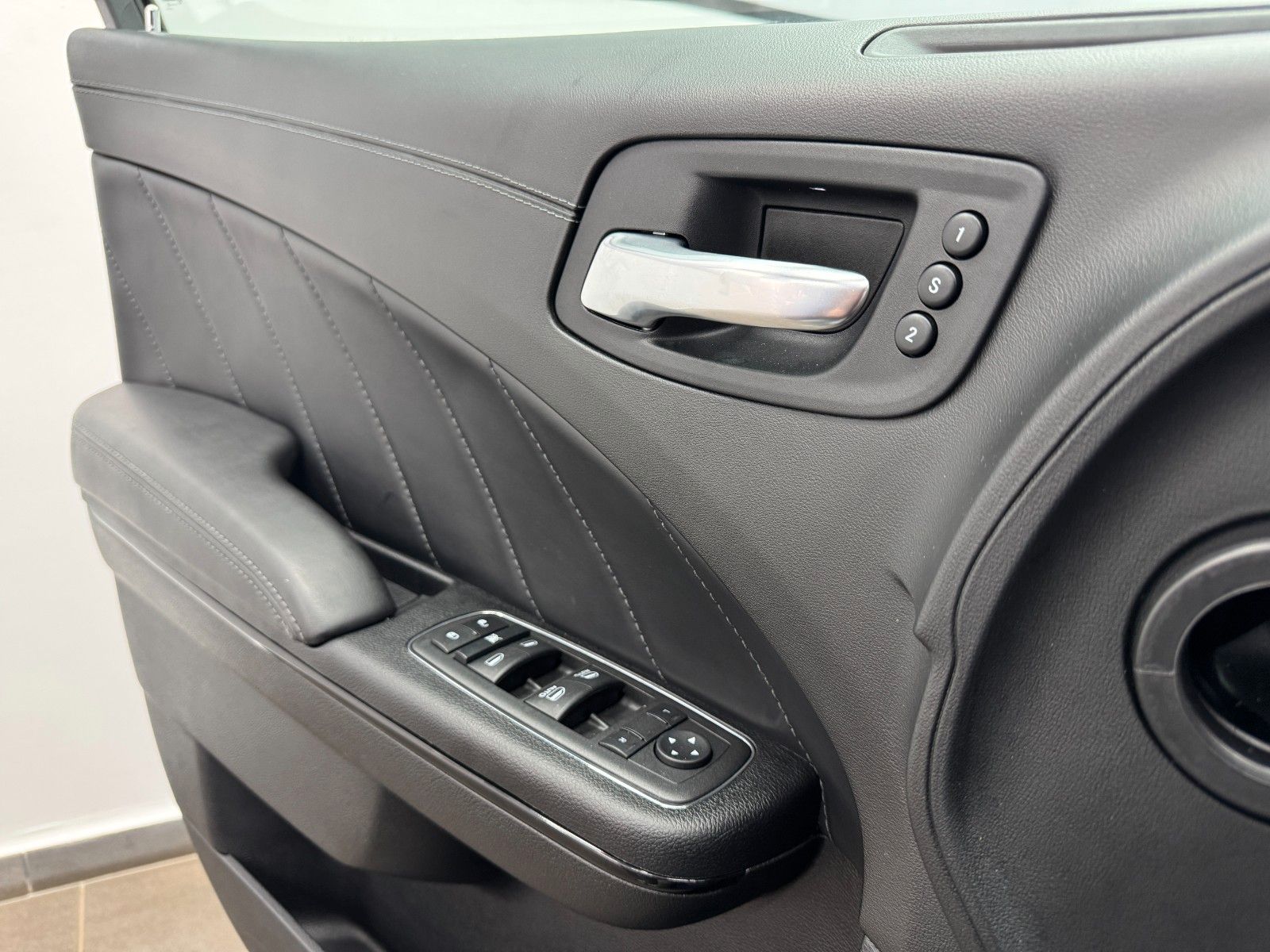 Dodge Charger 3.6 SXT Plus/Vollausstattung/U-Frei+1Hd/