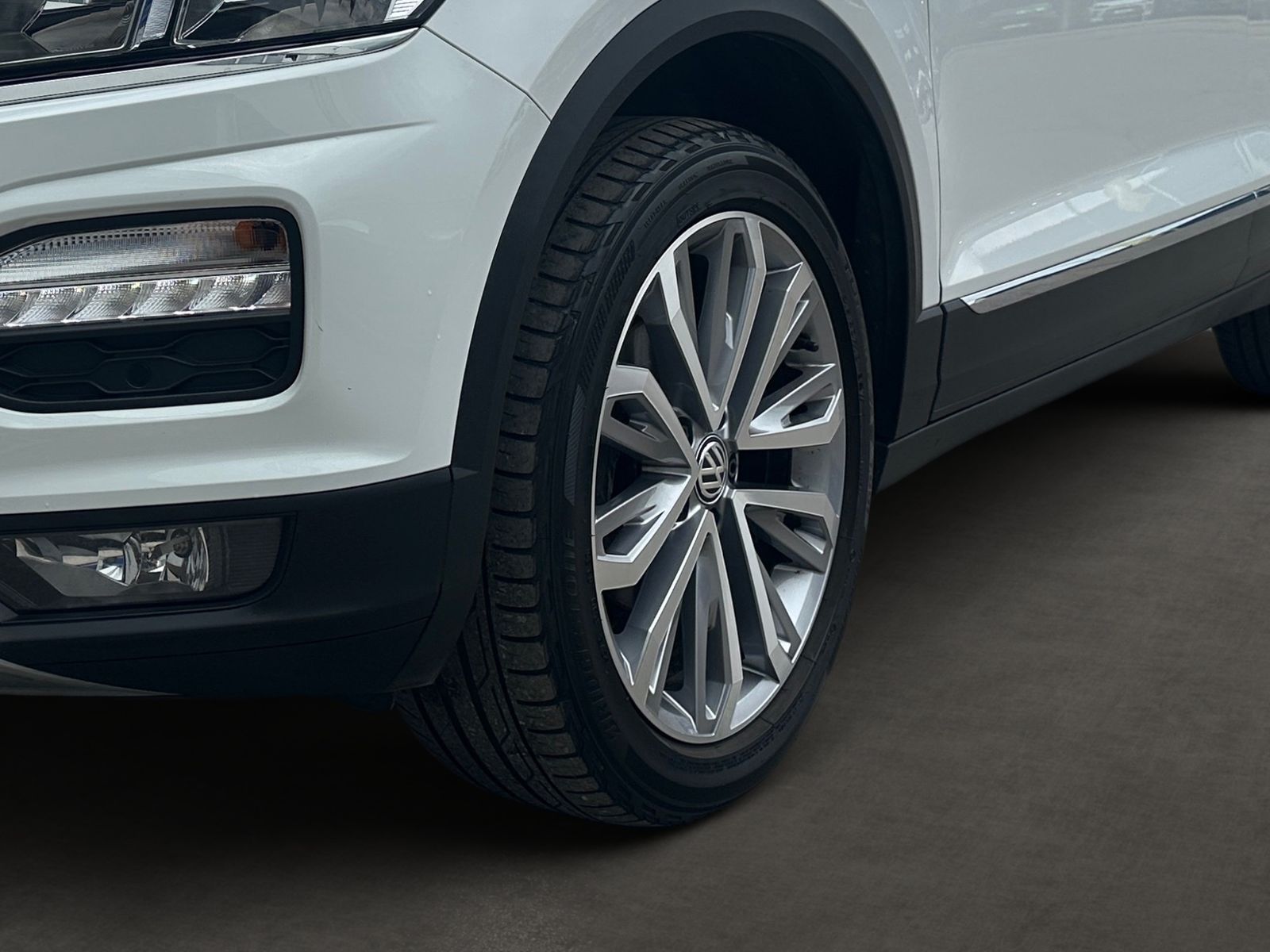 Volkswagen T-Roc Cabriolet 1.0 TSI Style - Samsaru's Car Outlet