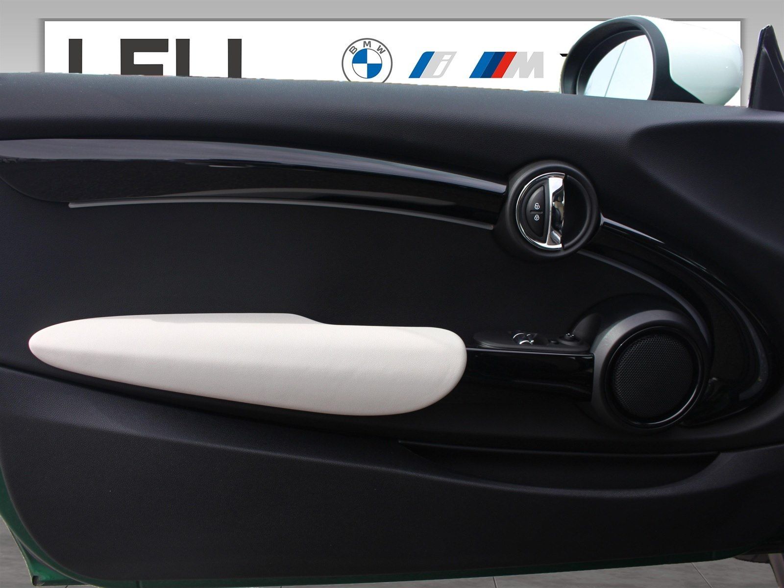 MINI Cooper SE Hatch - Samsaru's Car Outlet