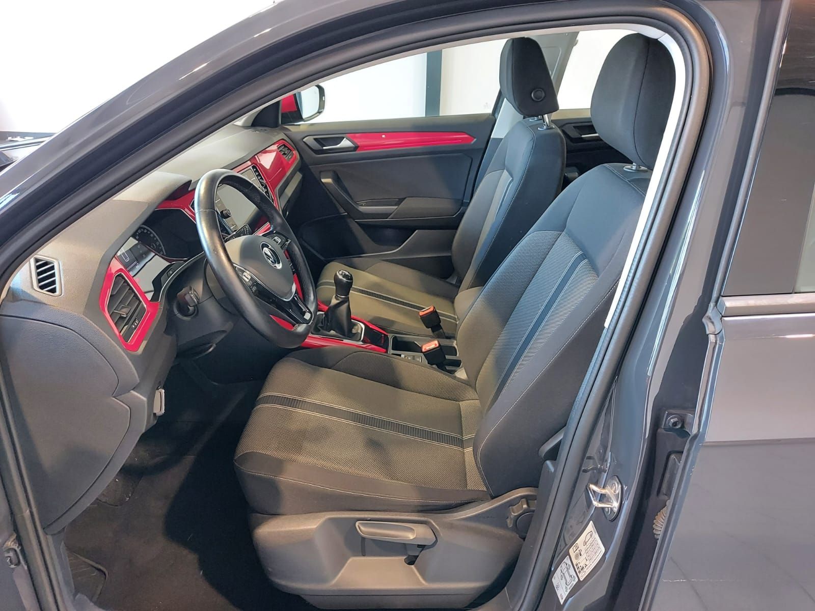 Volkswagen T-Roc 1.0 TSI Style - Samsaru's Car Outlet