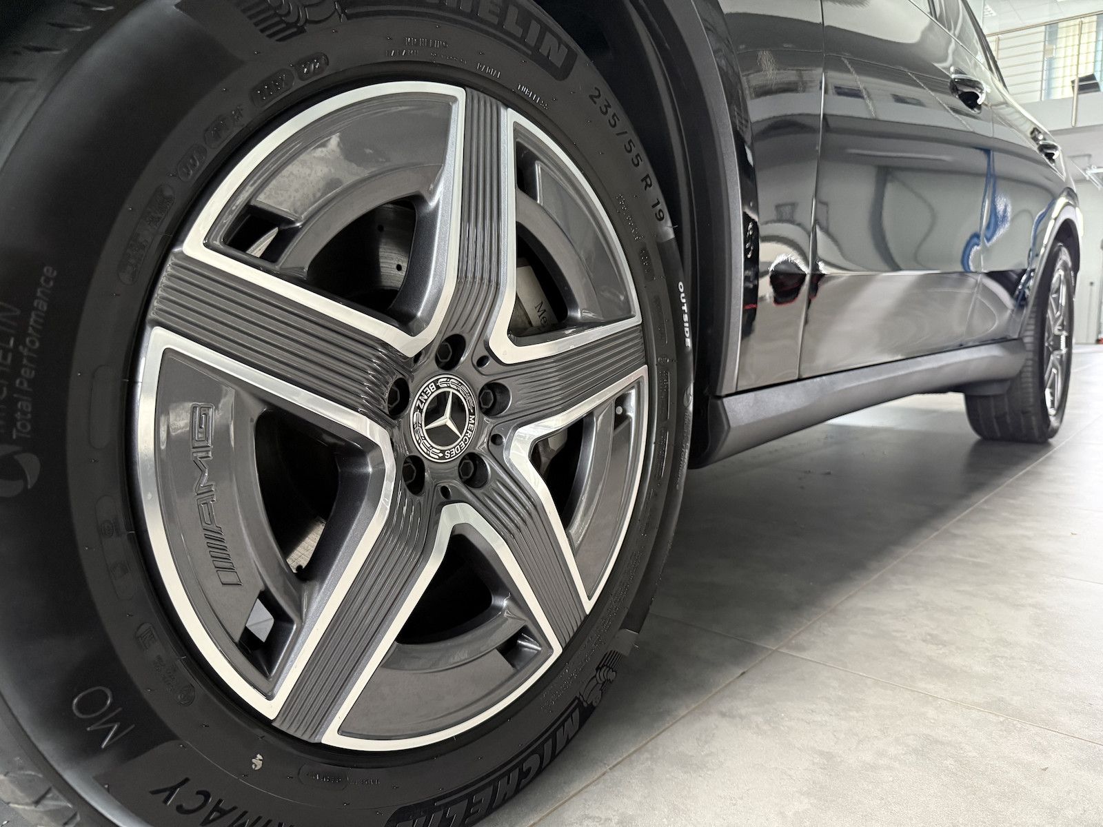 Mercedes-Benz GLC 300 4M AMG PREMIUM STANDHEIZUNG - DISTRONIC!