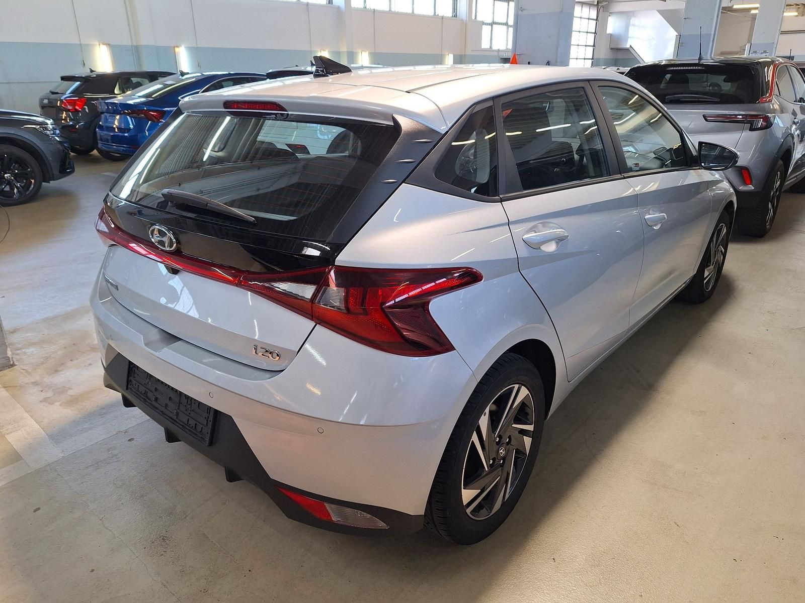 Hyundai i20 T-GDI Trend - Samsaru's Car Outlet