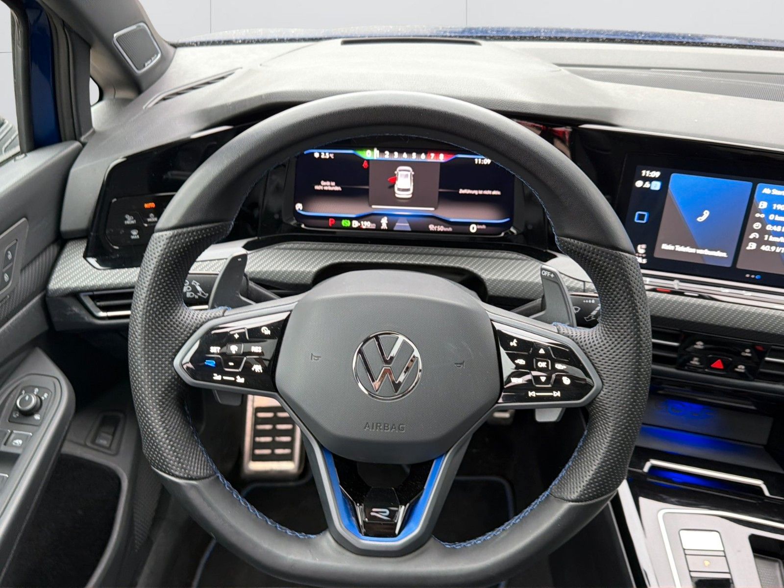 Volkswagen Golf VIII R Variant 2.0TSI 4Motion 19" H&K DCC