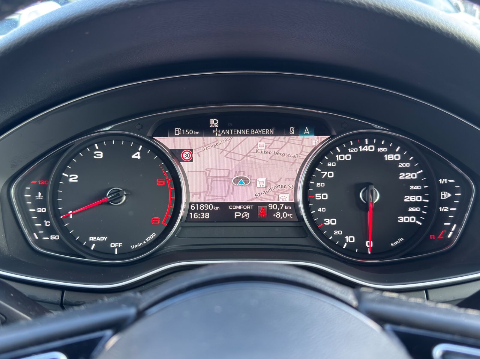 Audi A4 Av.40 TDI advanced S-Tr. - Samsaru's Car Outlet