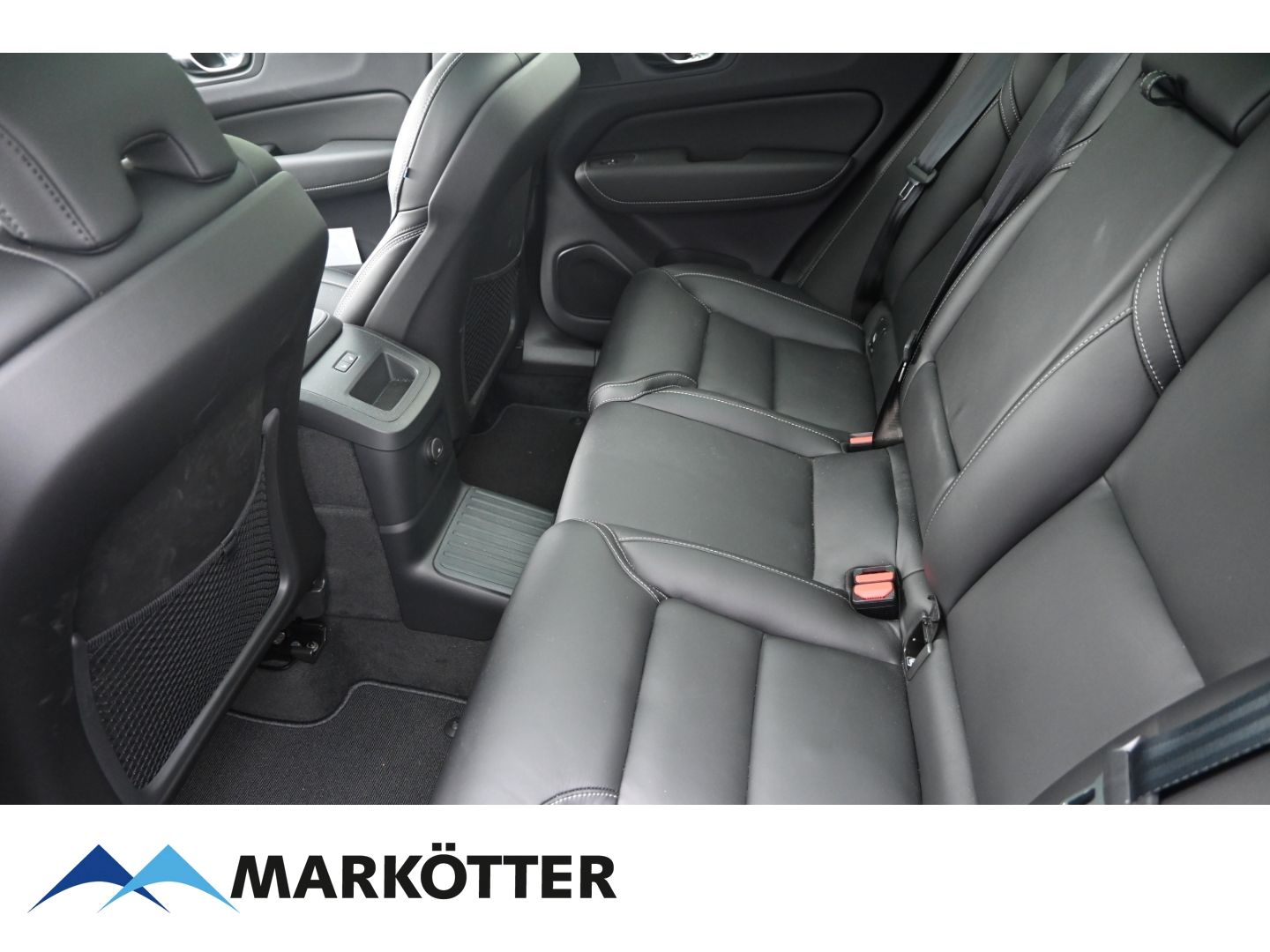 Volvo XC60 T6 AWD Plus Bright Recharge Plug-In Hybrid - Samsaru's Car Outlet