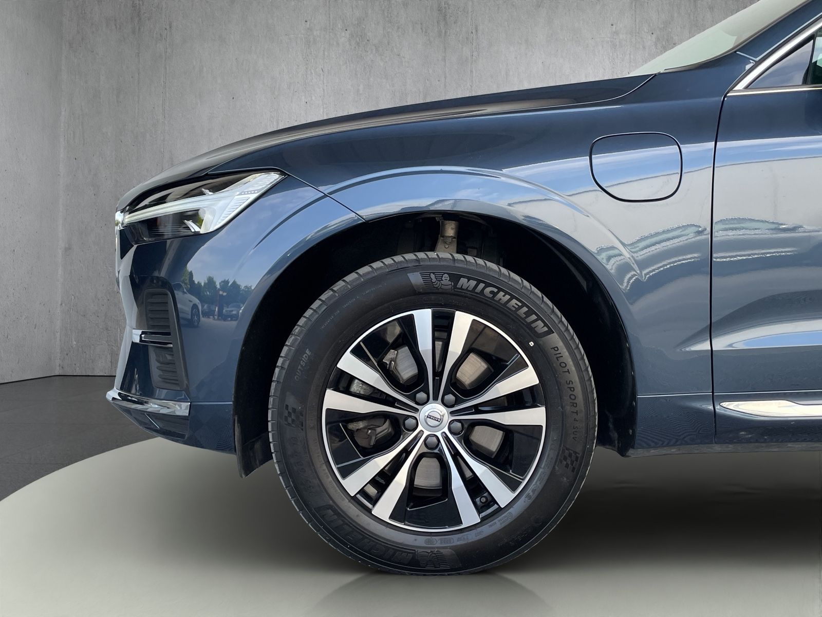 Volvo XC60 T6 Inscription Plug-In AWD - Samsaru's Car Outlet