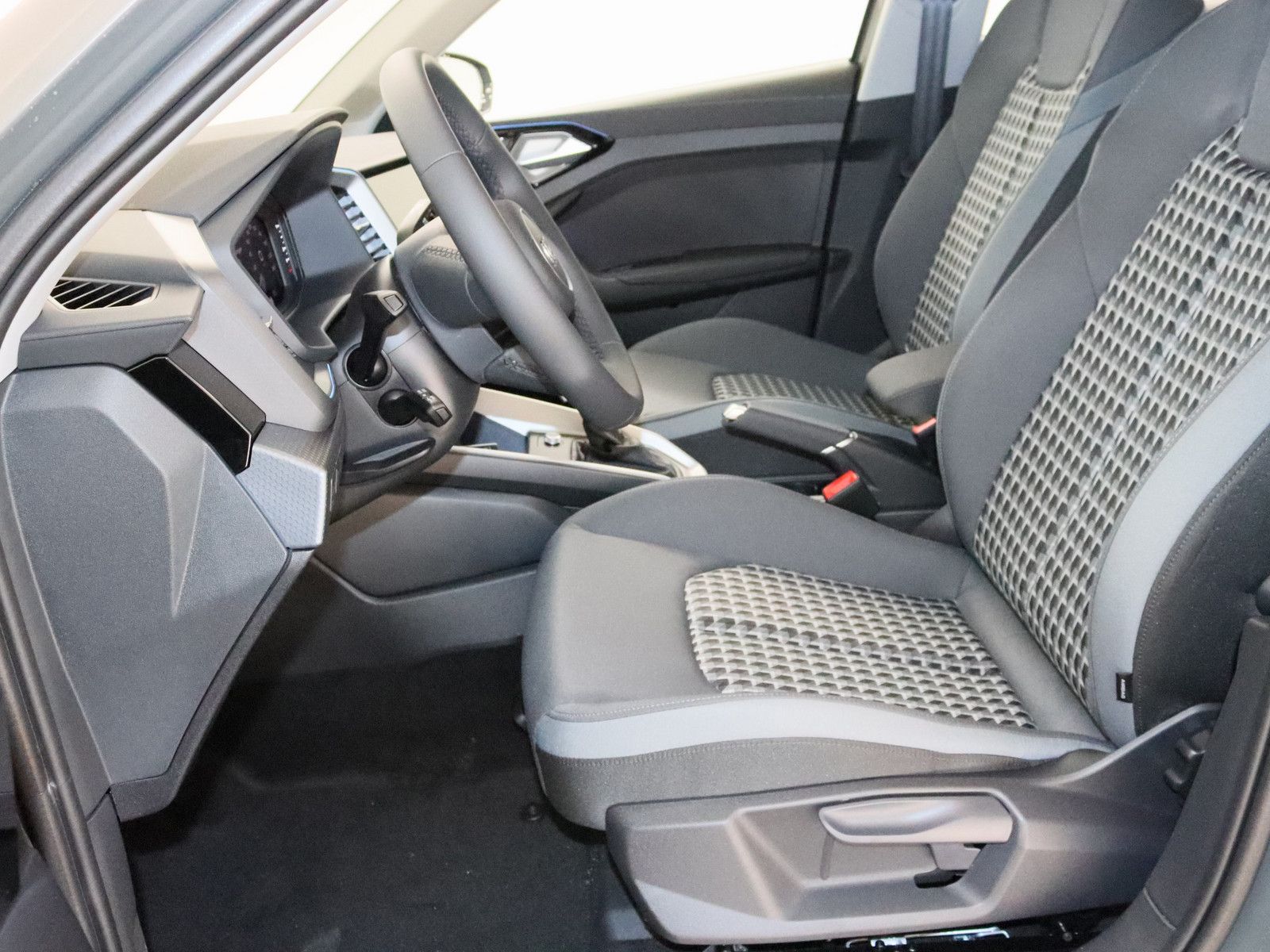 Audi A1 Sportback 30 TFSI S line - Samsaru's Car Outlet