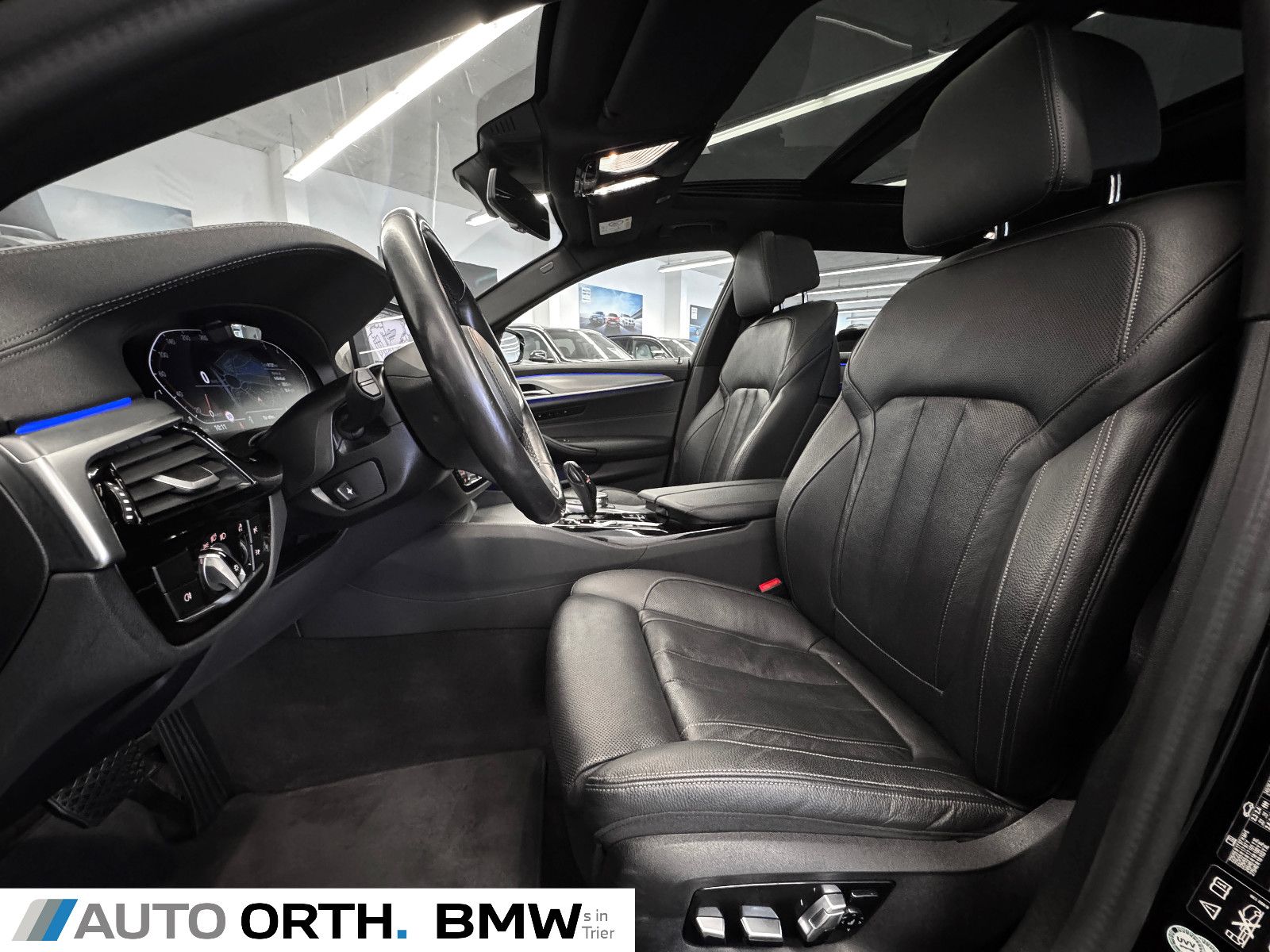 BMW 530d xDrive Touring PANO ST-HZG MASSAGE SITZLÜFT