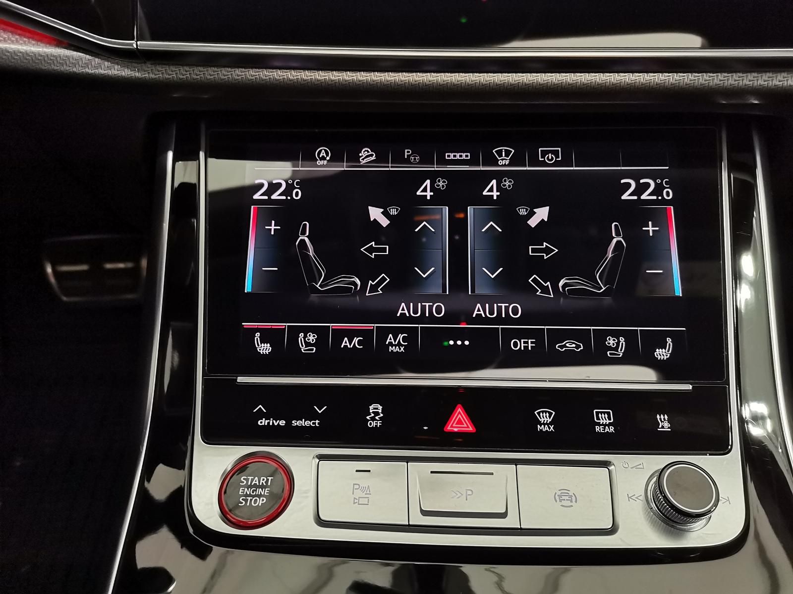 Audi RS Q8 NP:174T€|AHZV|Keramik|Pano|V-Max 305Km/h