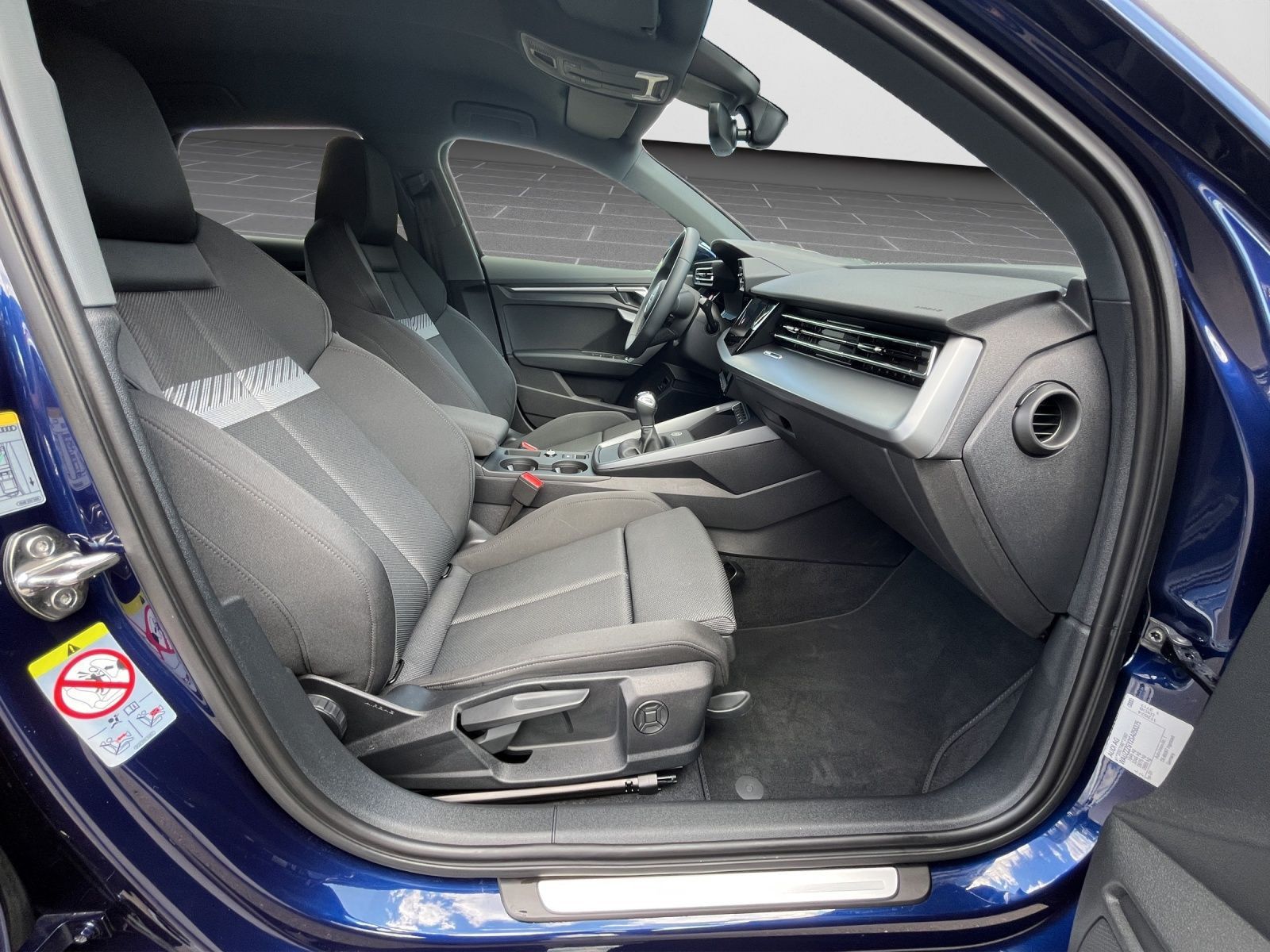 Audi A3 Sportback Advanced 35 TFSI - Samsaru's Car Outlet