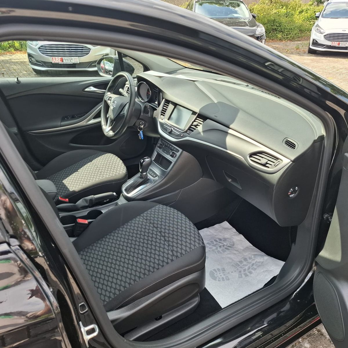 Opel Astra K 1.4 Turbo Sports Tourer Edition - Samsaru's Car Outlet