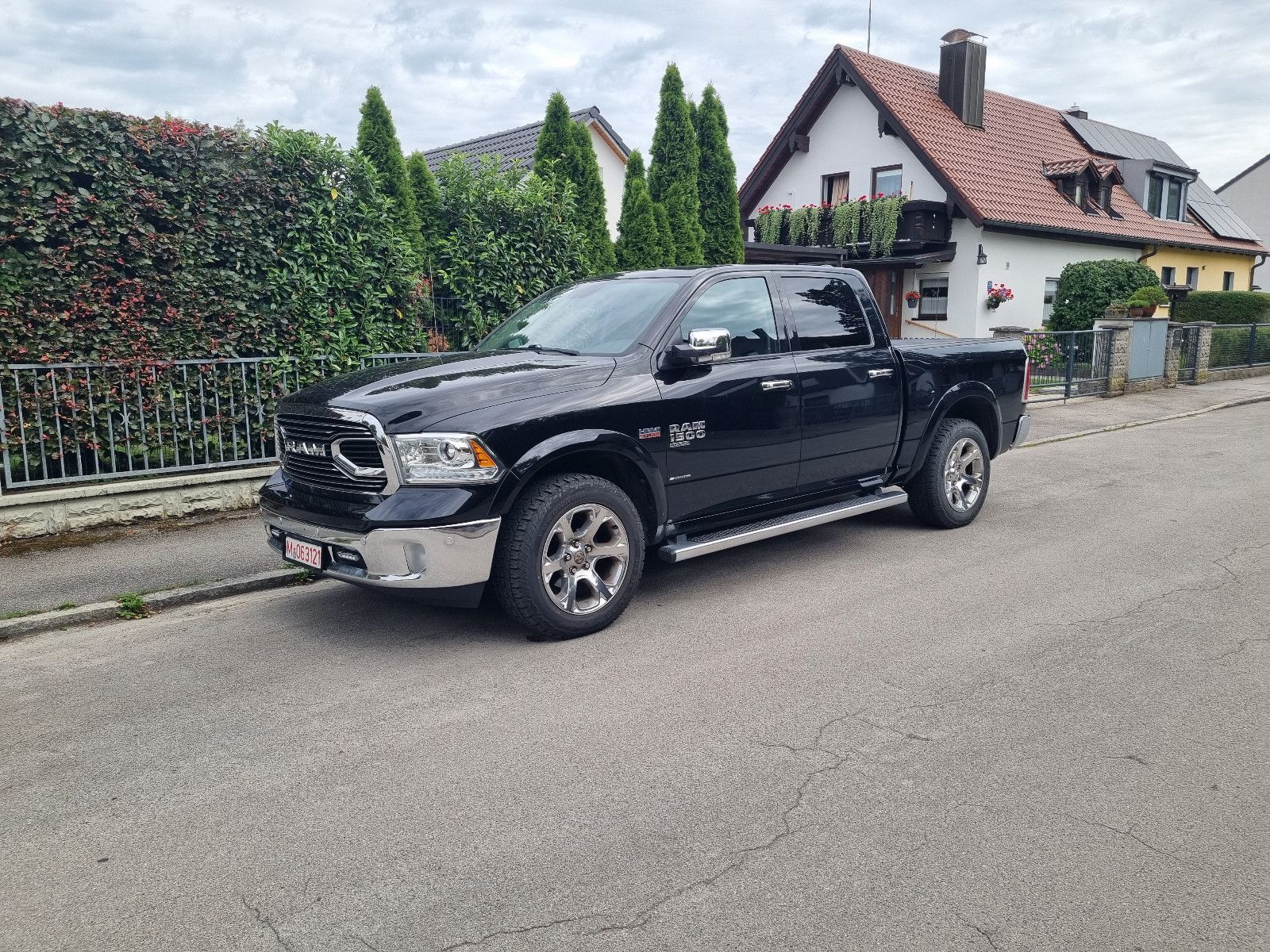 Dodge RAM 1500 5,7V8 Laramie 4x4 CrewCab *1.Hd/GAS/TOP