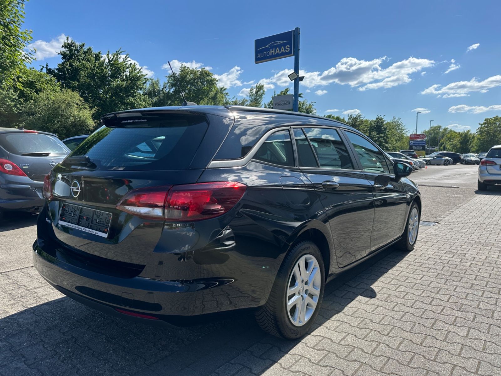 Opel Astra 1.4 Turbo Edition - Samsaru's Car Outlet