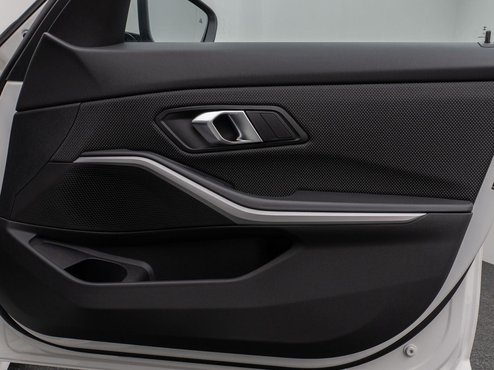 BMW 320e - Samsaru's Car Outlet
