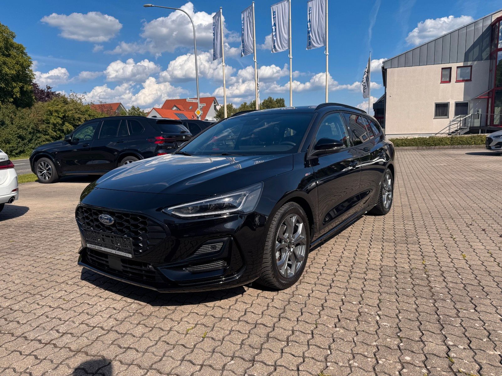 Ford Focus Turnier ST-Line X AHK KAMERA DAB LED