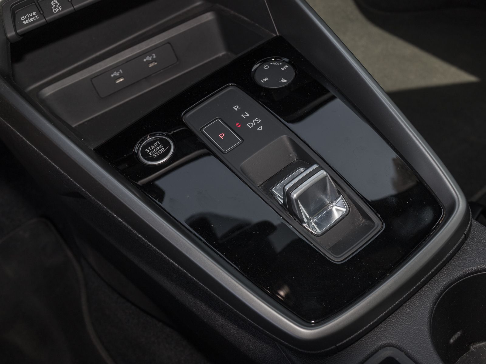 Audi A3 Sportback 40 TFSIe VIRTUAL PRIVACY LM16