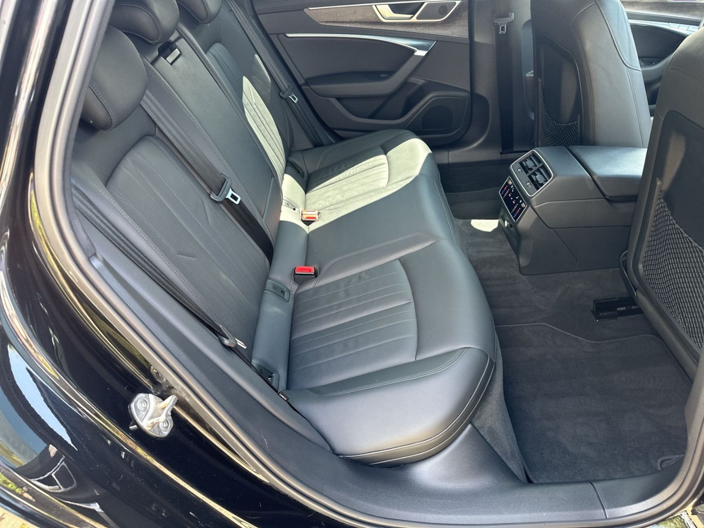 Audi A6 Avant 40 TDI design qu - Samsaru's Car Outlet
