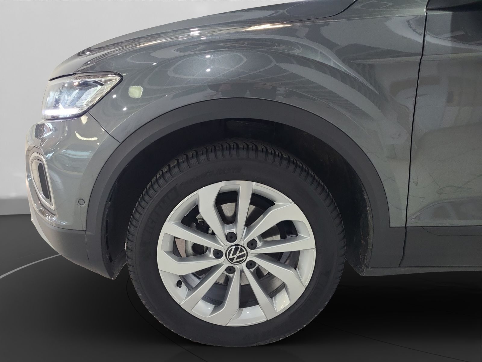 Volkswagen T-Roc Life 1.0 TSI - Samsaru's Car Outlet
