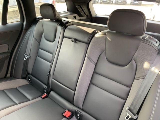 Volvo V60 T6 AWD Plus Dark gr.Reichweite Abstandstemp.