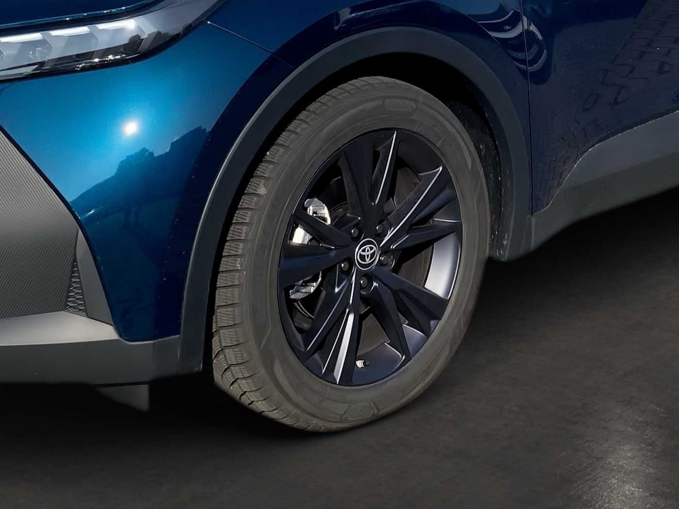 Toyota C-HR Hybrid 1.8 Hybrid Team - Samsaru's Car Outlet