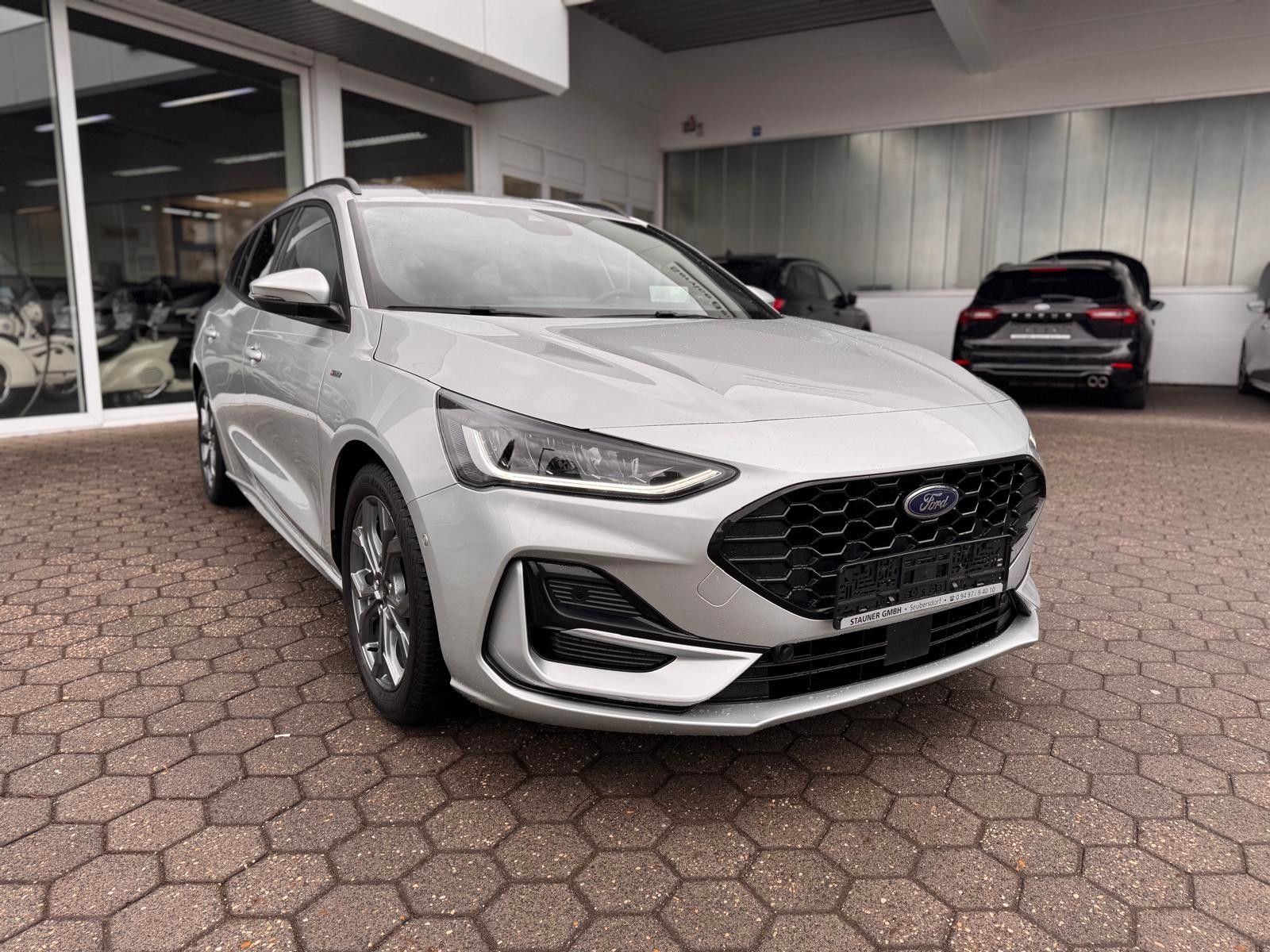 Ford Focus Turnier ST-Line KAMERA DAB AHK LED