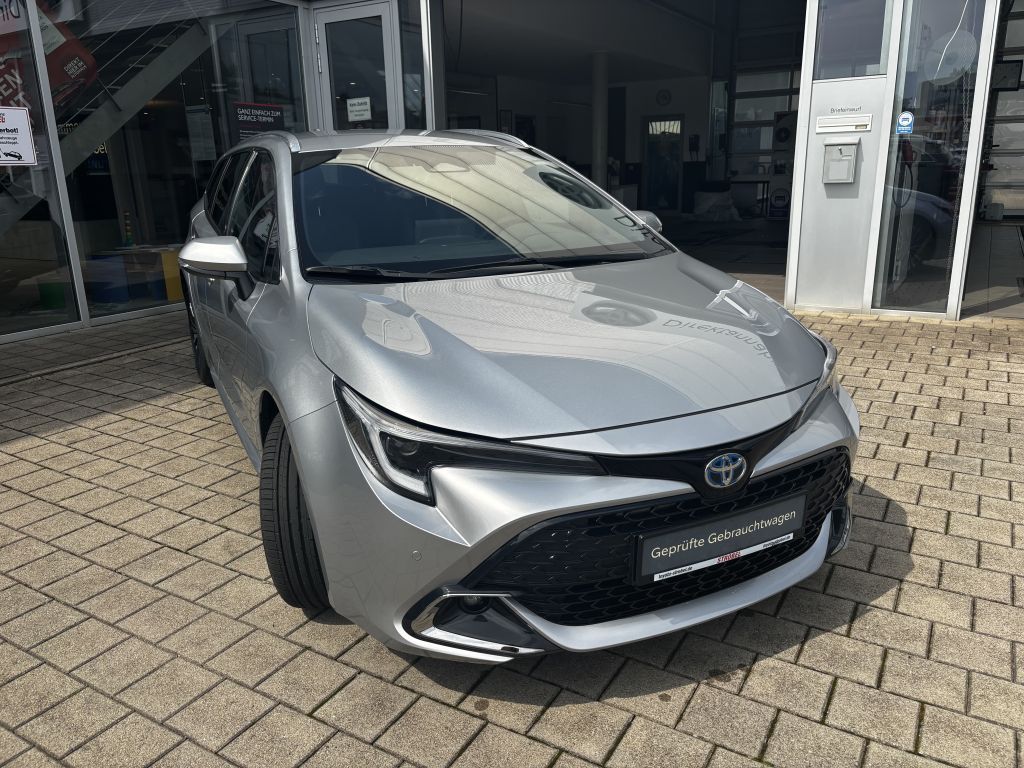 Toyota Corolla 2.0 Hybrid Touring Sports Team D. mit Te