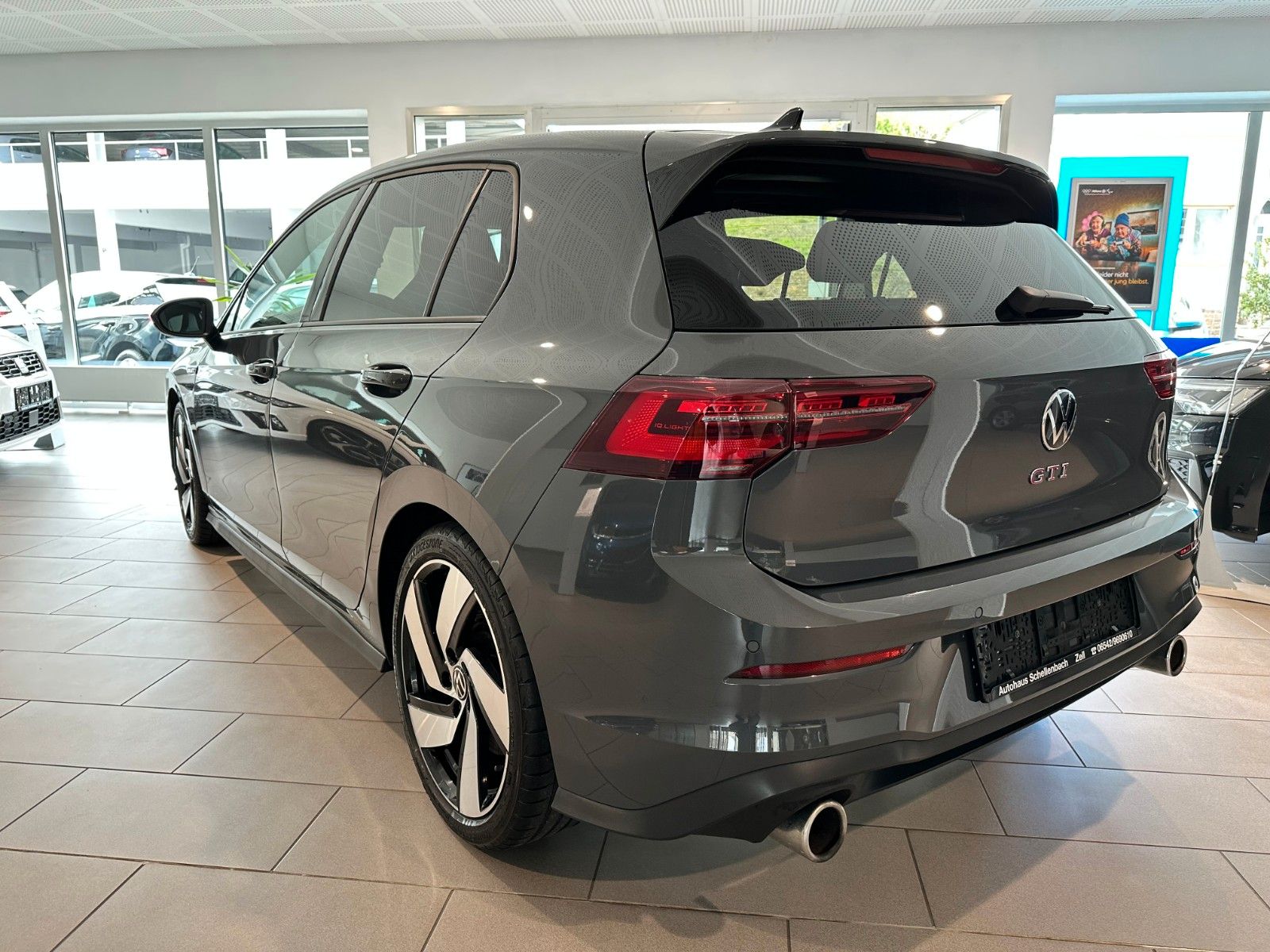 Volkswagen Golf VIII GTI - Samsaru's Car Outlet