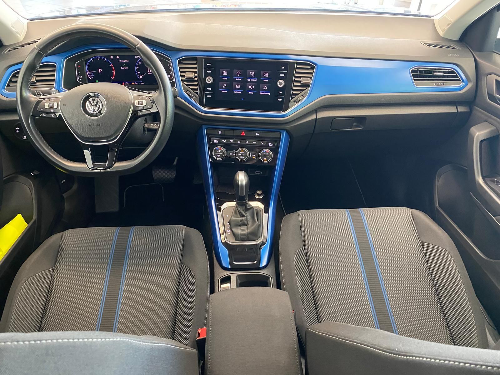 Volkswagen T-Roc 1.5 TSI DSG - Samsaru's Car Outlet