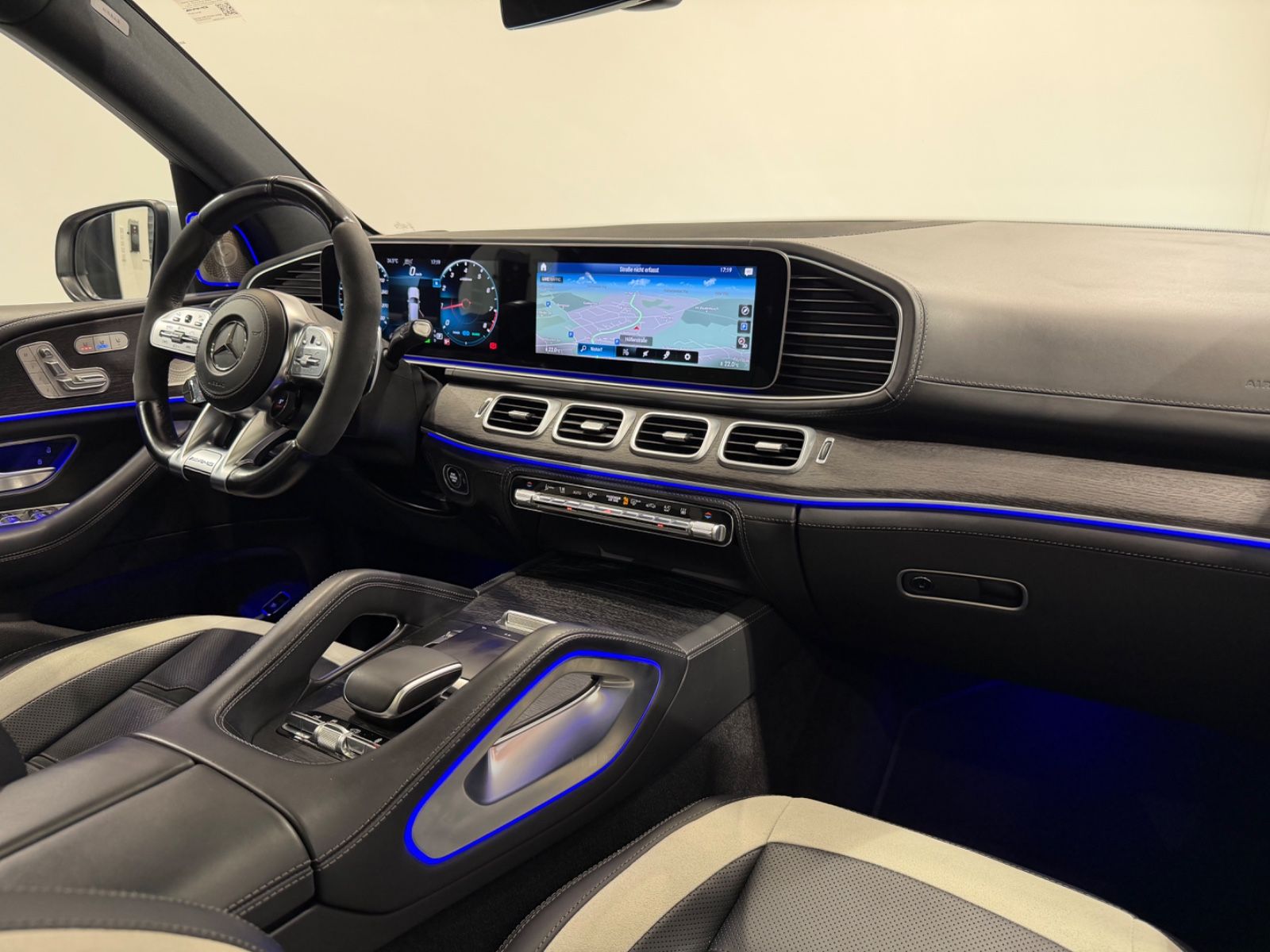 Mercedes-Benz GLE 63 S AMG 4Matic+ PANO+HEAD-UP+360KAM+LUFTFED