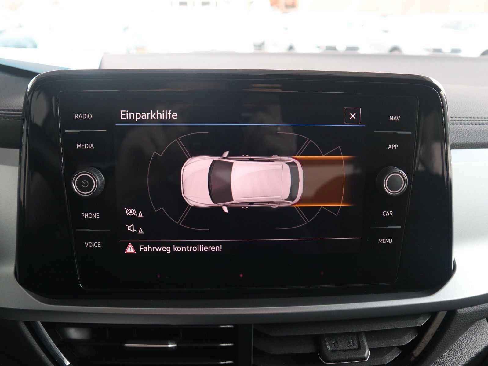 Volkswagen T-Roc 1.5 TSI DSG Life - Samsaru's Car Outlet