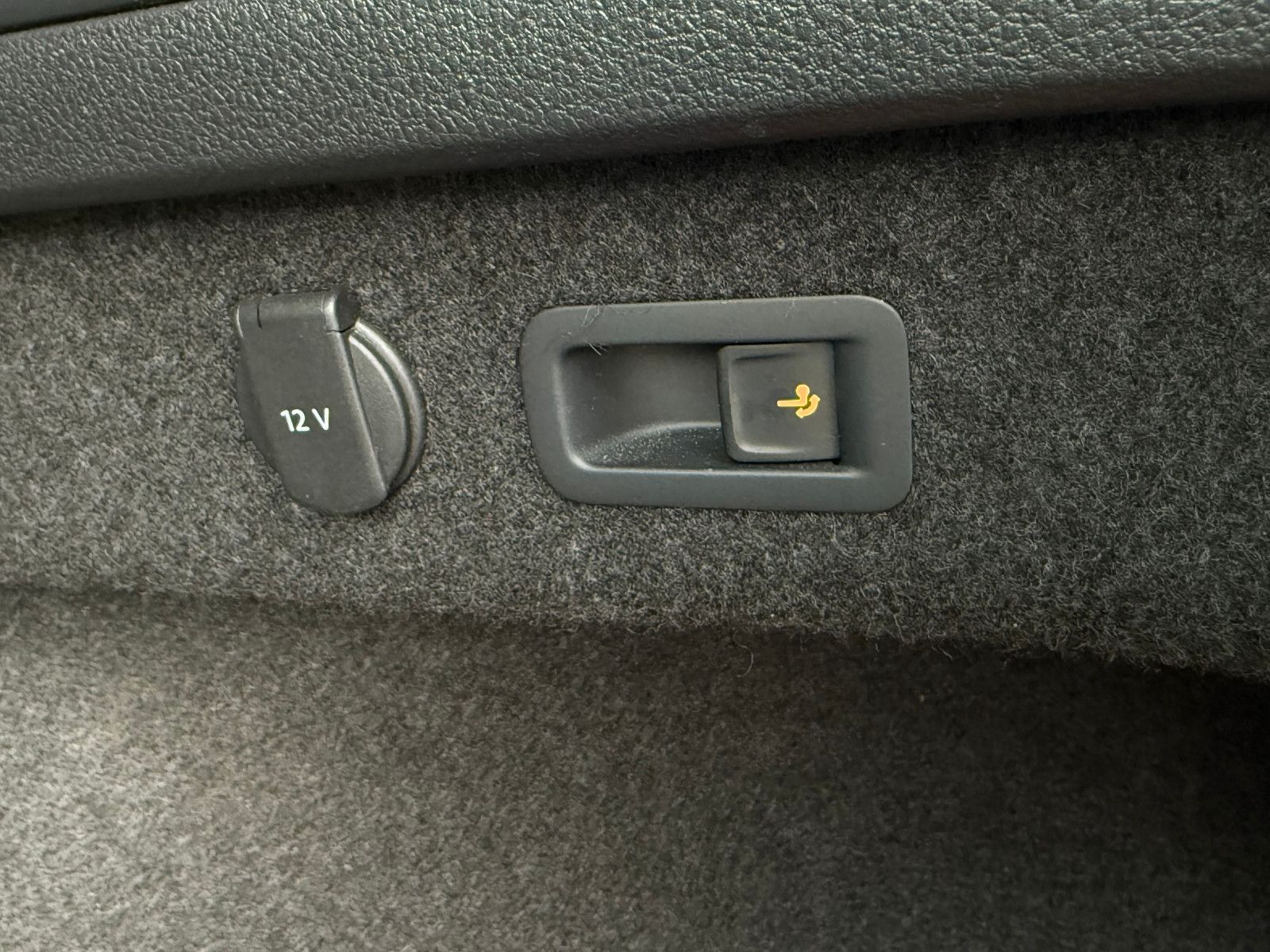 Volkswagen Passat Variant Business - Samsaru's Car Outlet