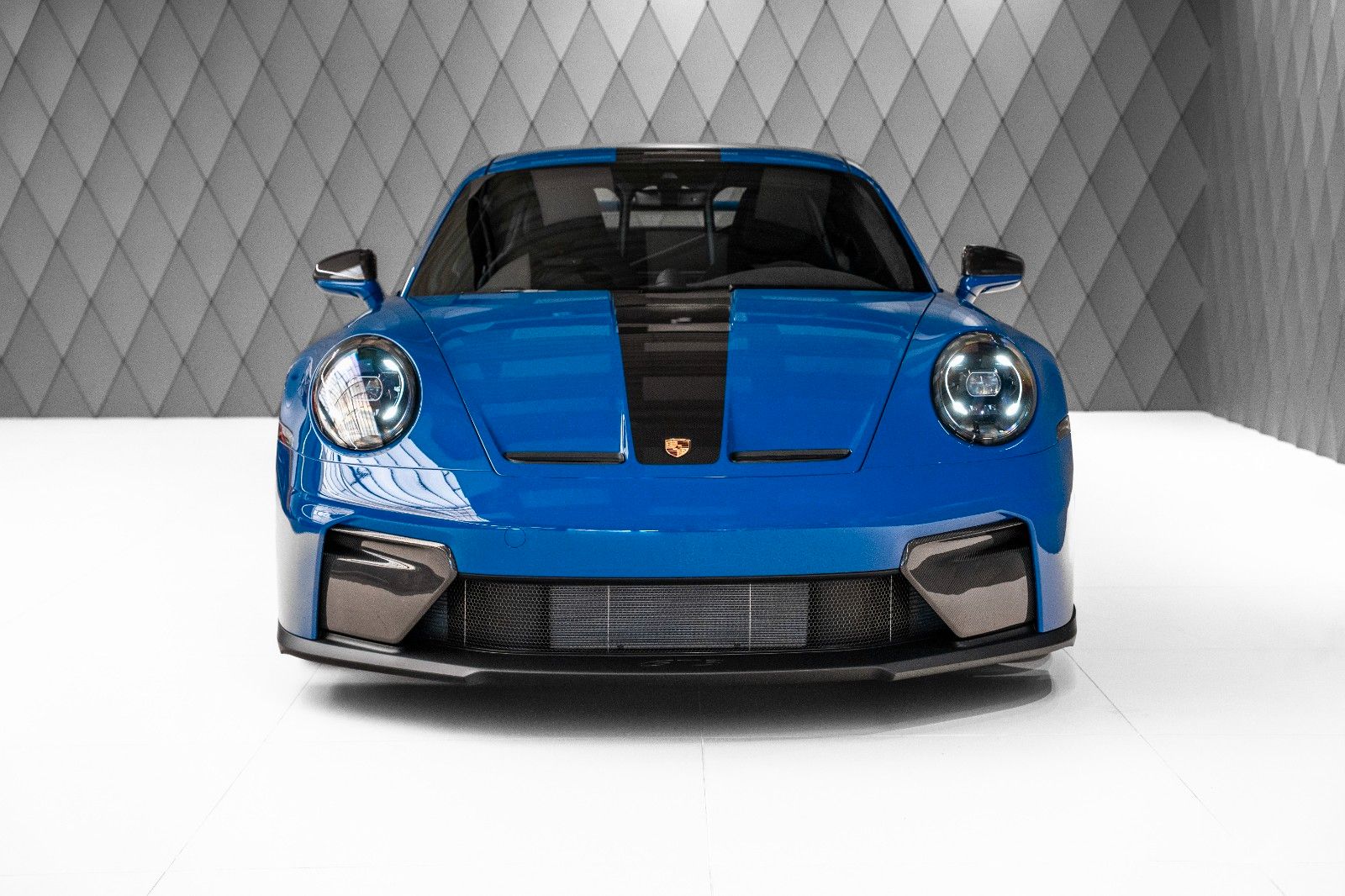 Porsche 992 GT3 - Samsaru's Car Outlet