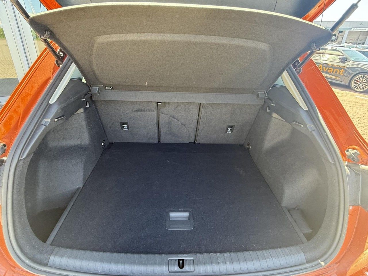 Audi Q3 45 TFSI quattro S-tronic - Samsaru's Car Outlet