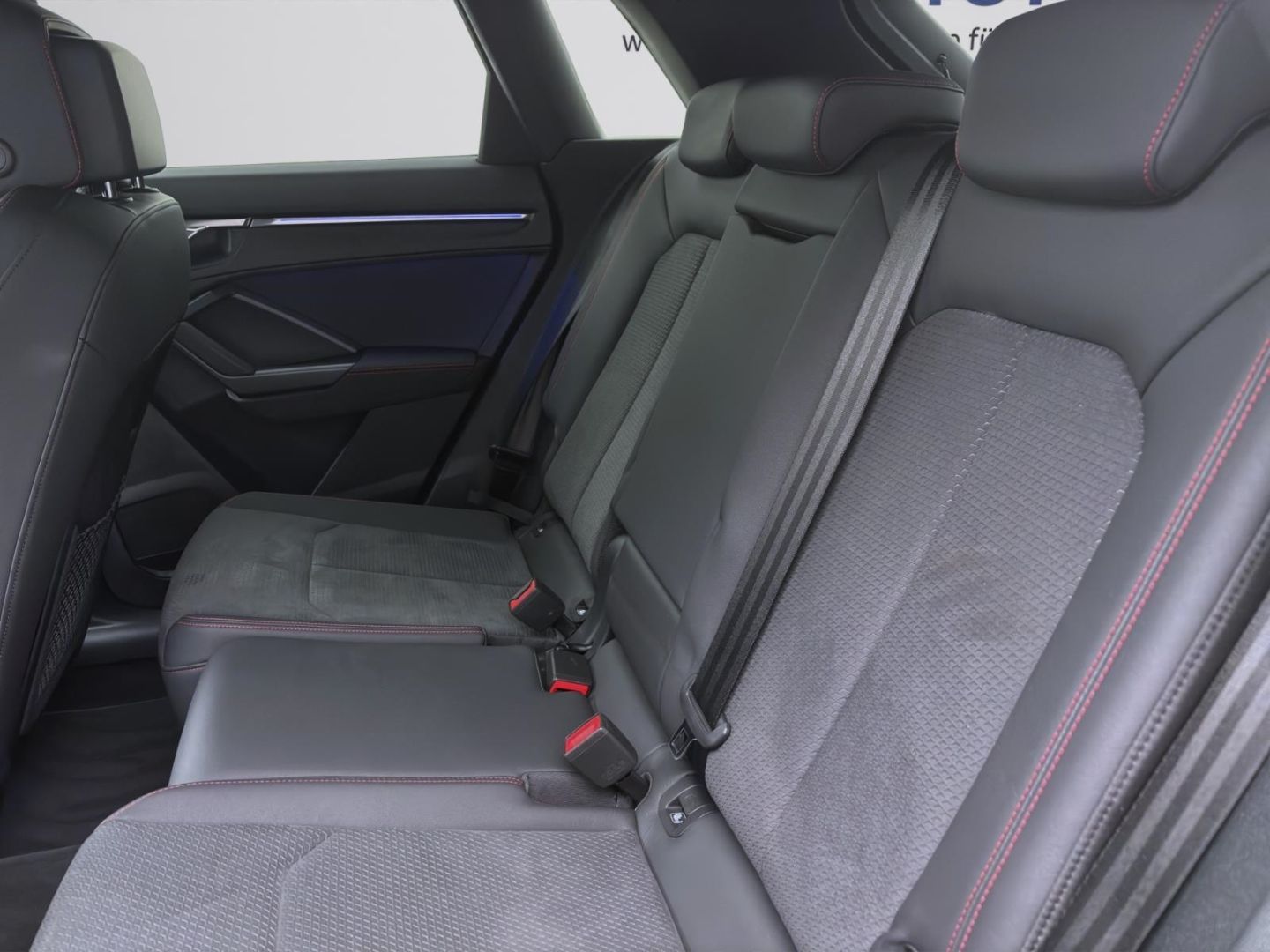 Audi Q3 40 TFSI Q S LINE - Samsaru's Car Outlet