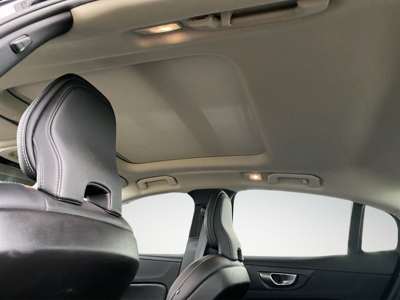 Volvo S60 Ultimate Dark AHK*STHZ*360Kamera*20''