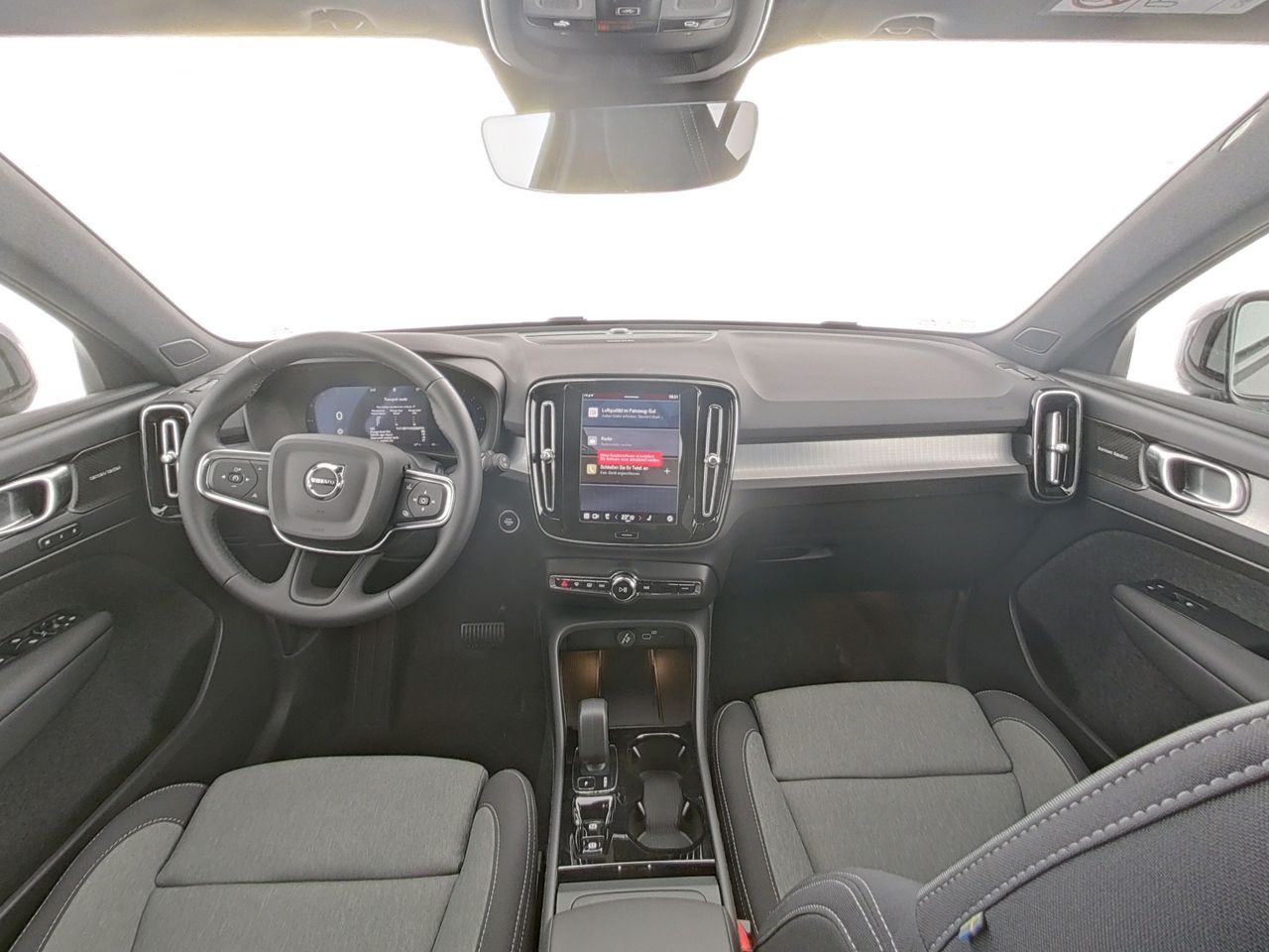 Volvo XC40 B3 Plus Black Edition 2WD !!360°+PANO+ACC!!