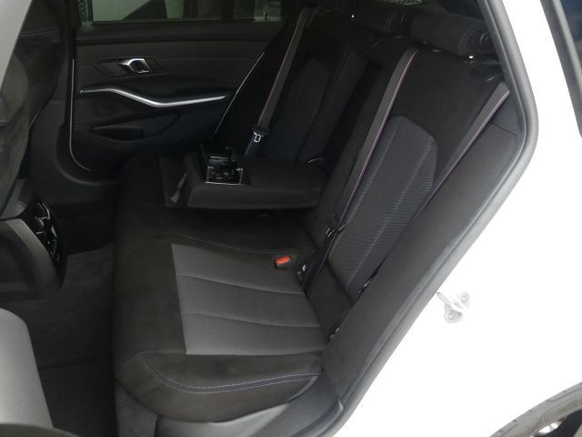 BMW 320 d xDriv Tou M Sport PRO ACC°Pano°Stdhzg.°19Z