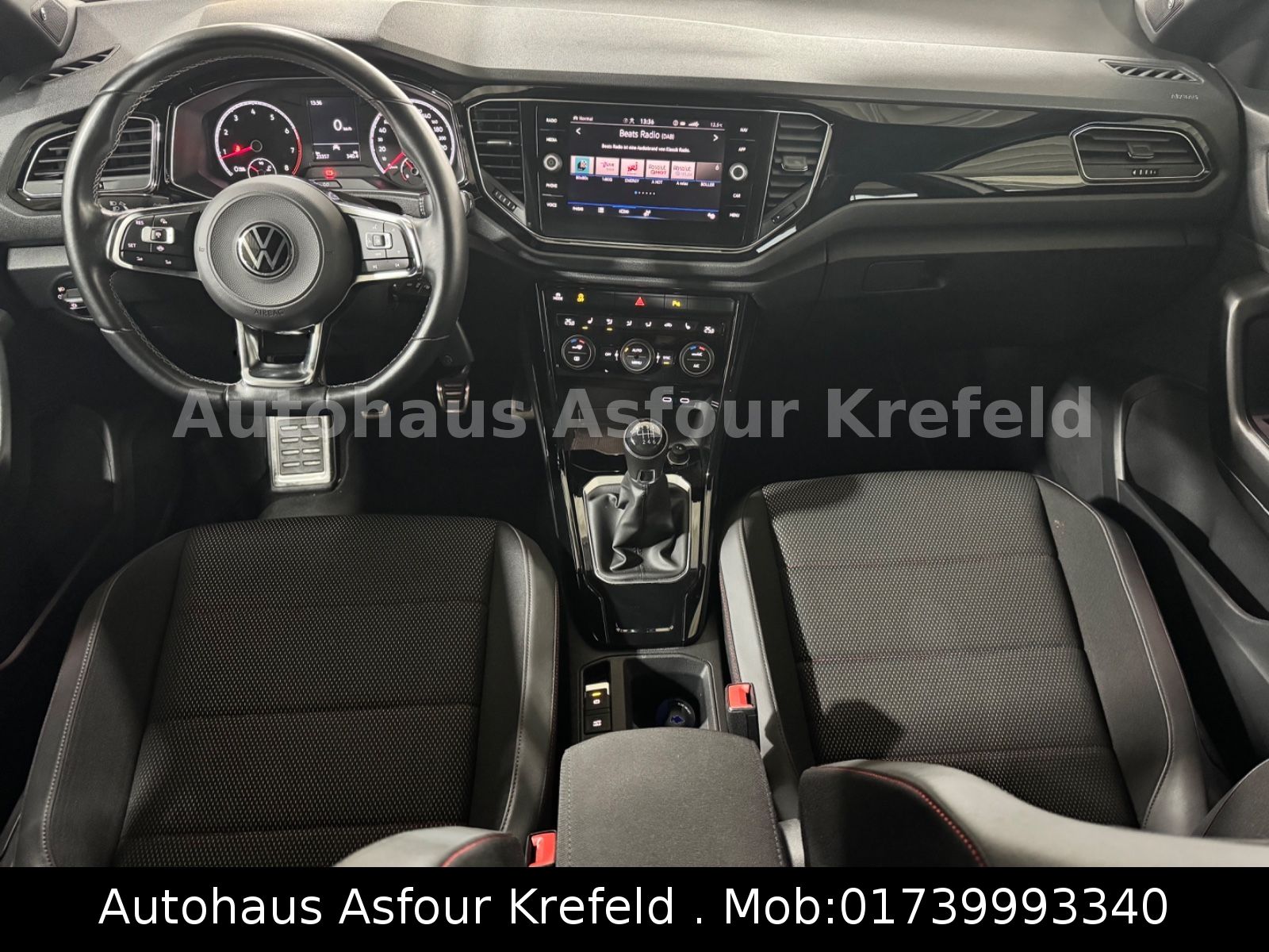 Volkswagen T-Roc Sport Black - Samsaru's Car Outlet