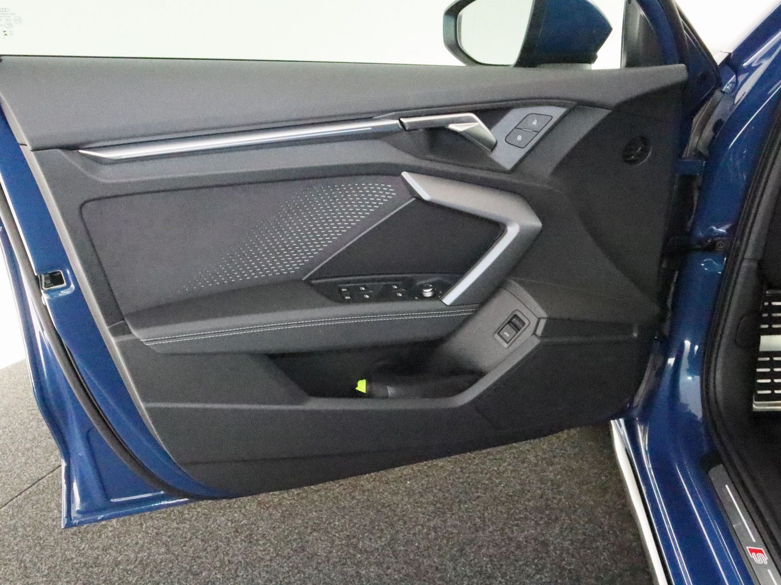 Audi A3 Limousine 35 TDI S line - Samsaru's Car Outlet