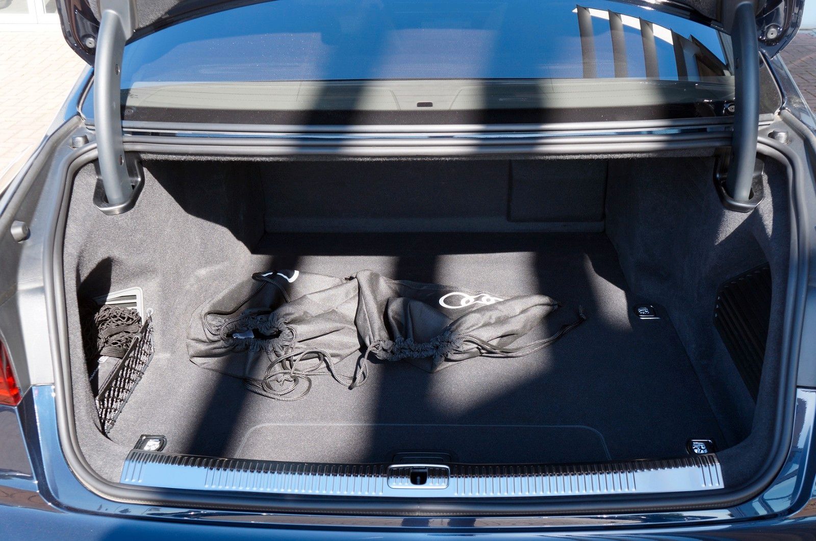 Audi A8L S line 60 TFSIe 4-Sitzer - Samsaru's Car Outlet