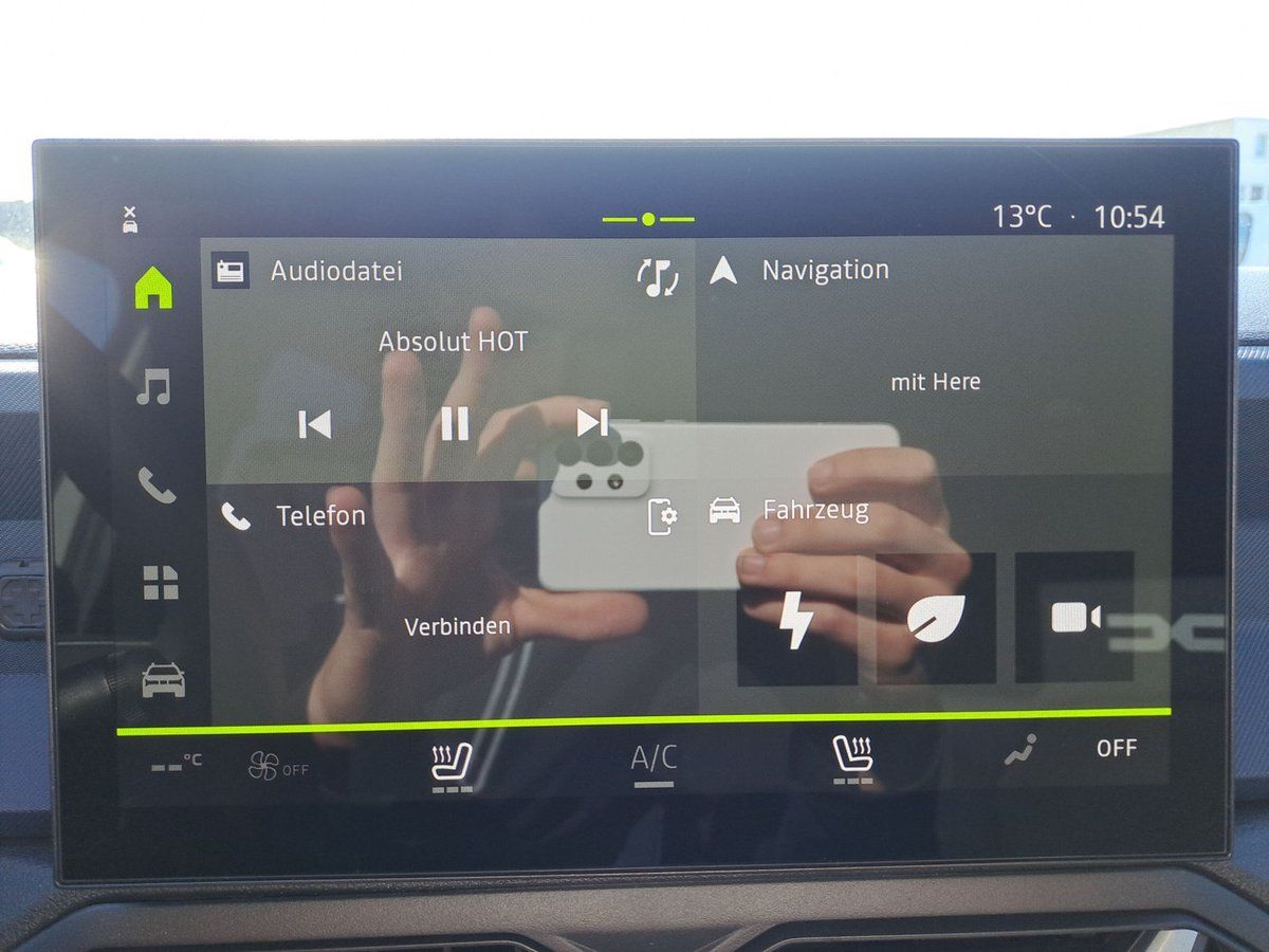 Dacia Duster JOURNEY HYBRID 140 - Samsaru's Car Outlet