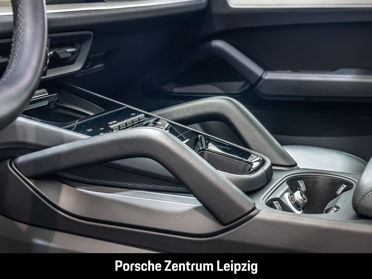 Porsche Cayenne E-Hybrid Coupe Massage el.AHK InnoDrive