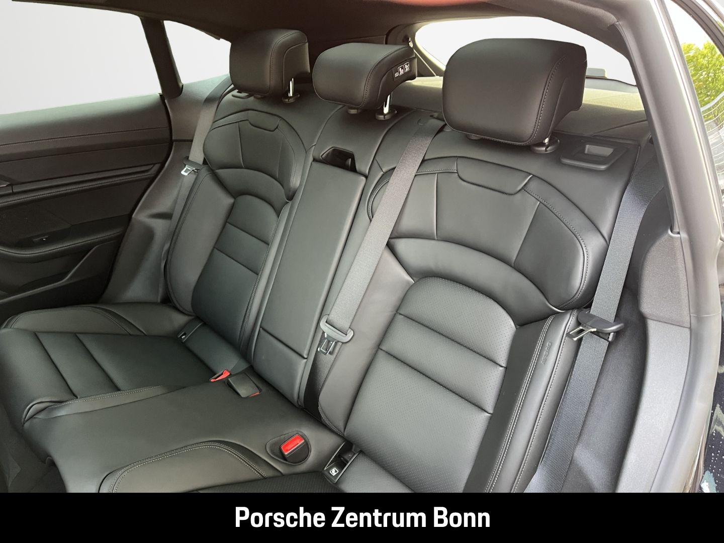Porsche Taycan 4 Cross Turismo Surround-View LED-Matrix
