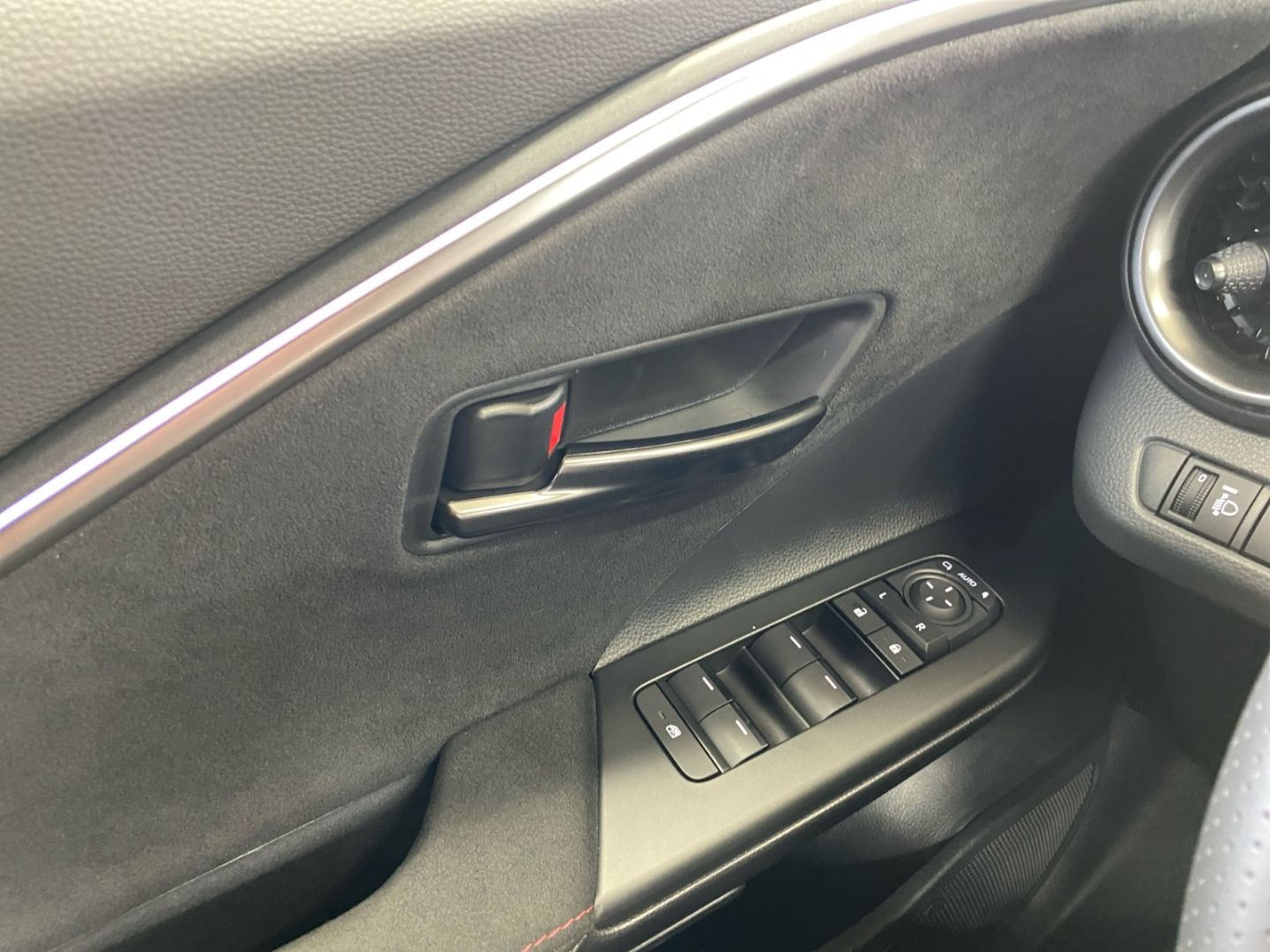 Toyota C-HR 2.0 Plug-in-Hybrid GR Sport *LED*ACC*JBL*CA