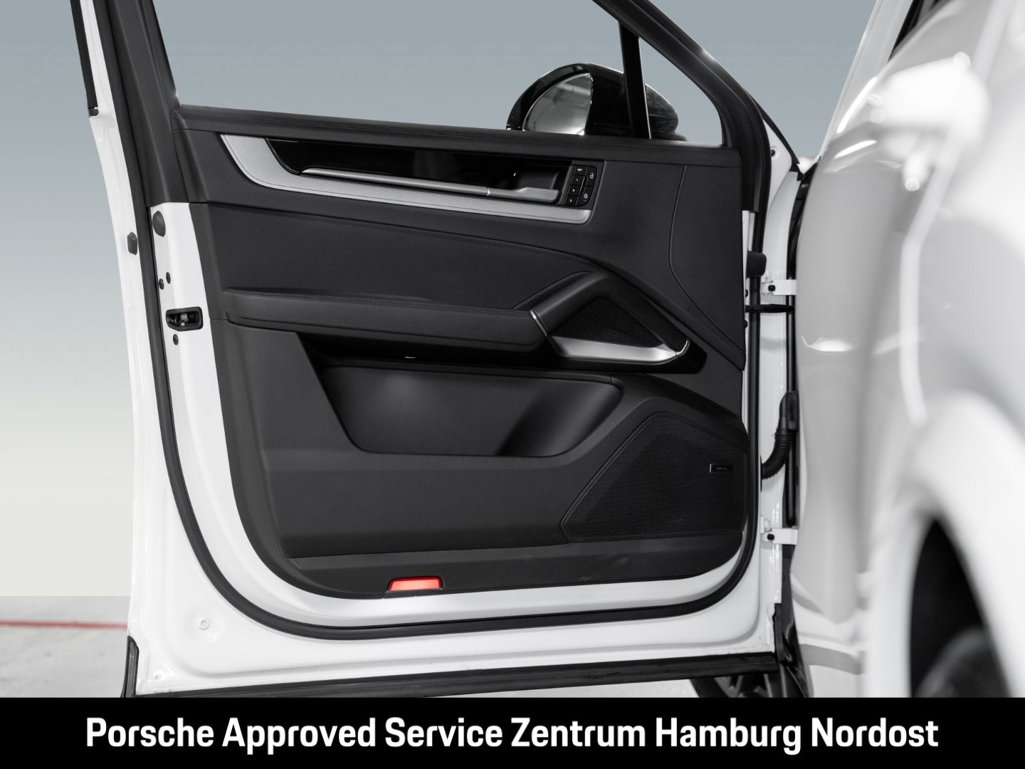 Porsche Cayenne E-Hybrid Coupe PASM BOSE InnoDrive 360°