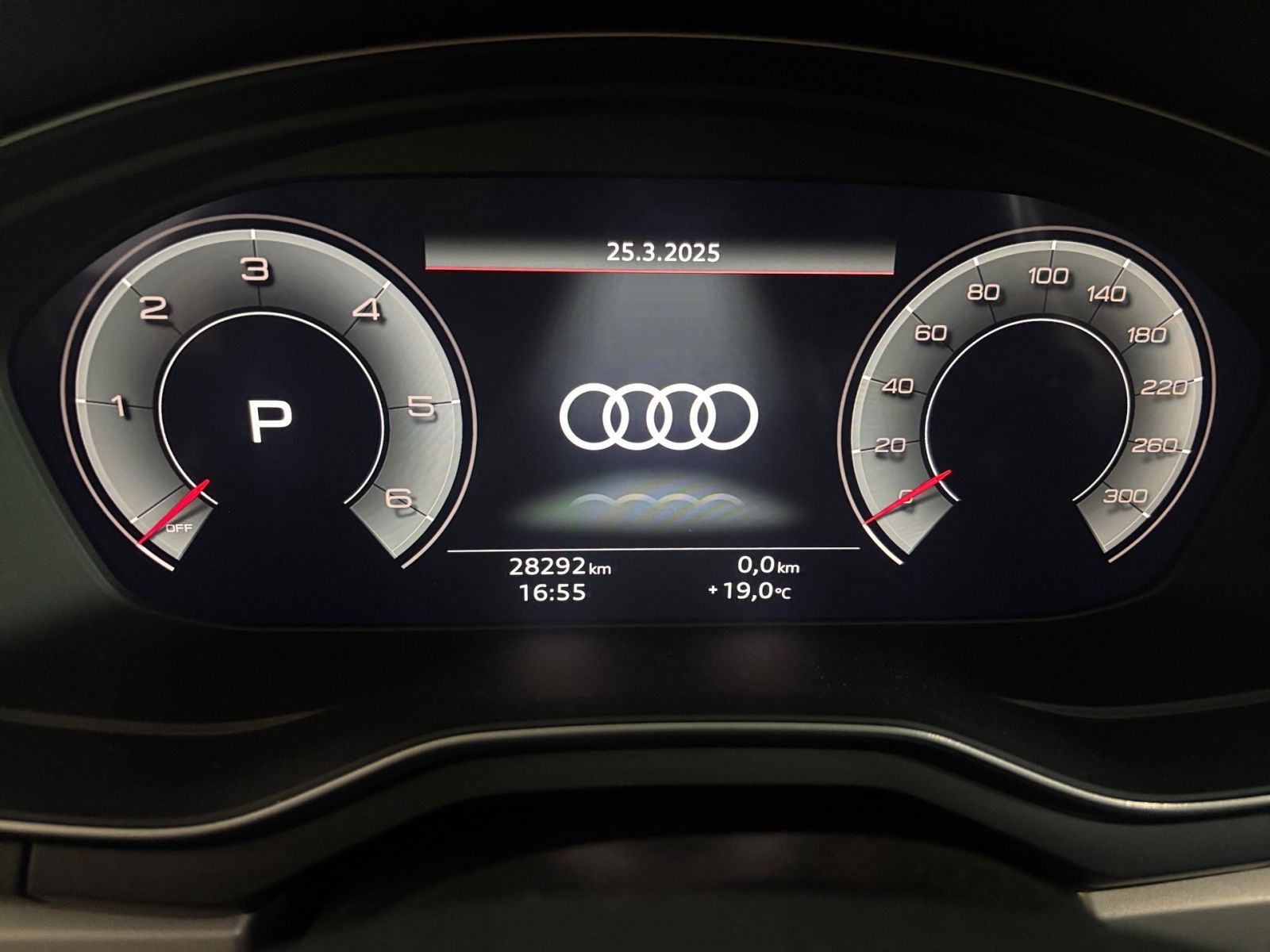 Audi A4 Avant 35 2.0 TDI S tronic - Samsaru's Car Outlet